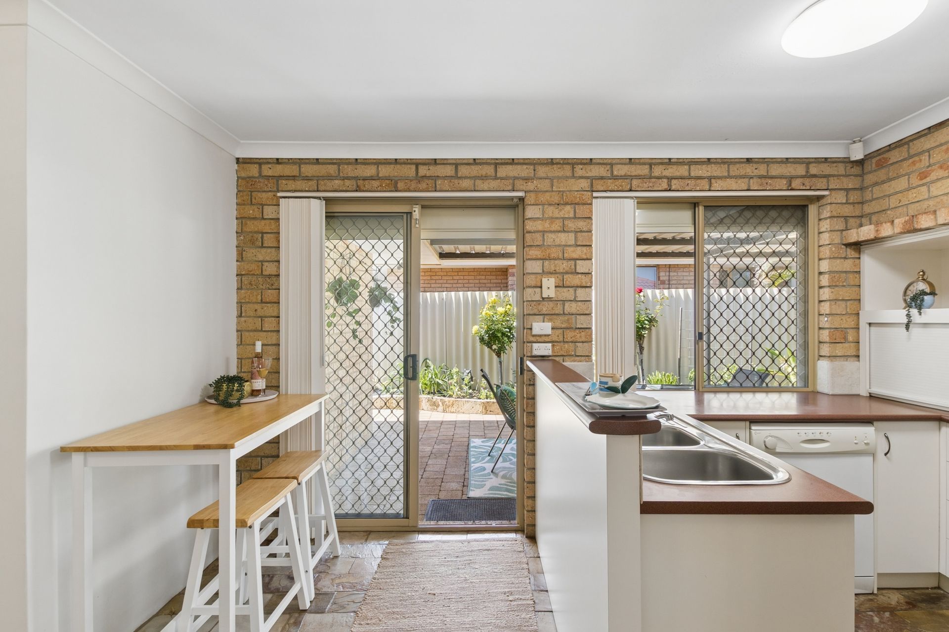 241 Belgravia Street — photo 17 of 30