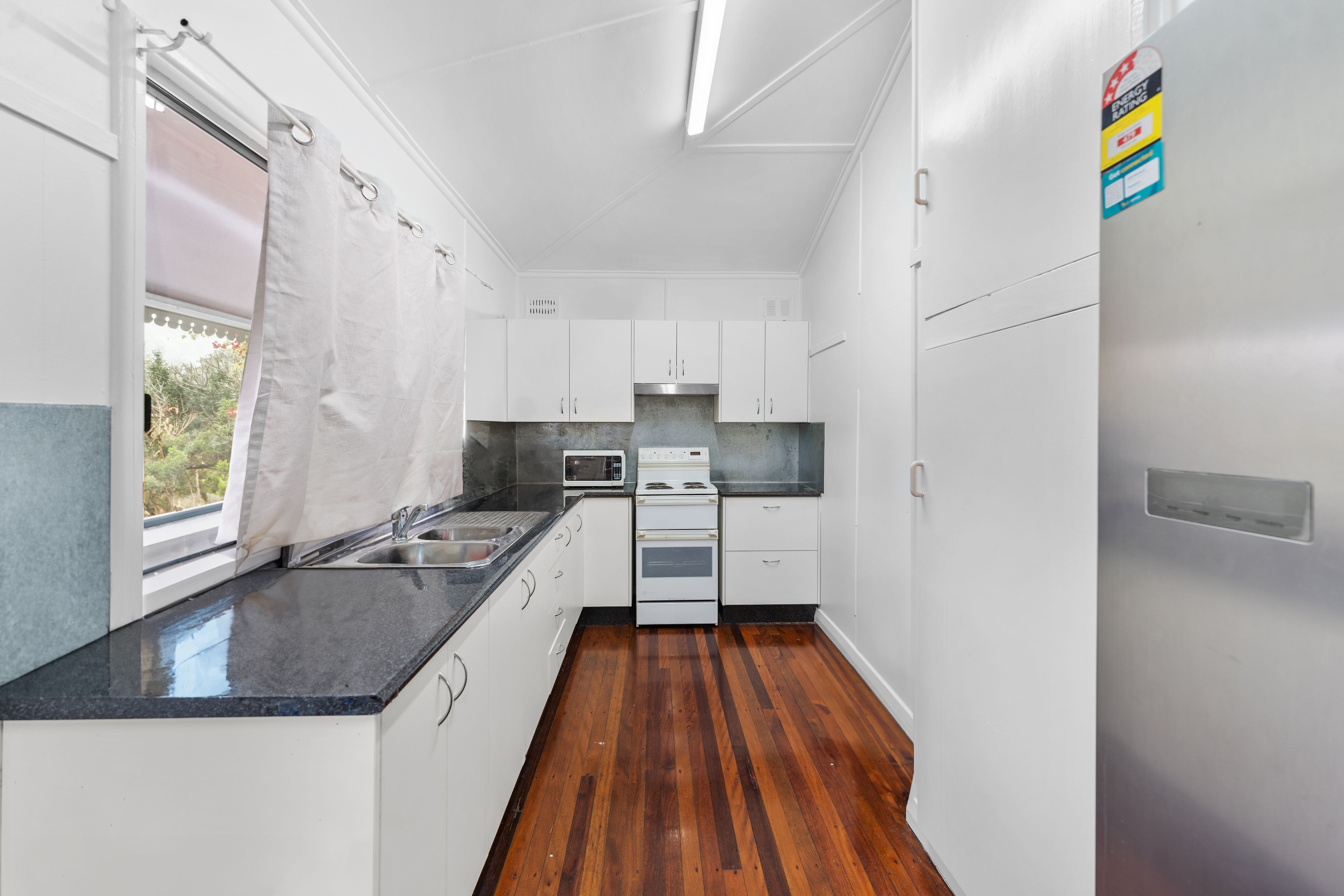 1/31 Bowtell Avenue — photo 3 of 6