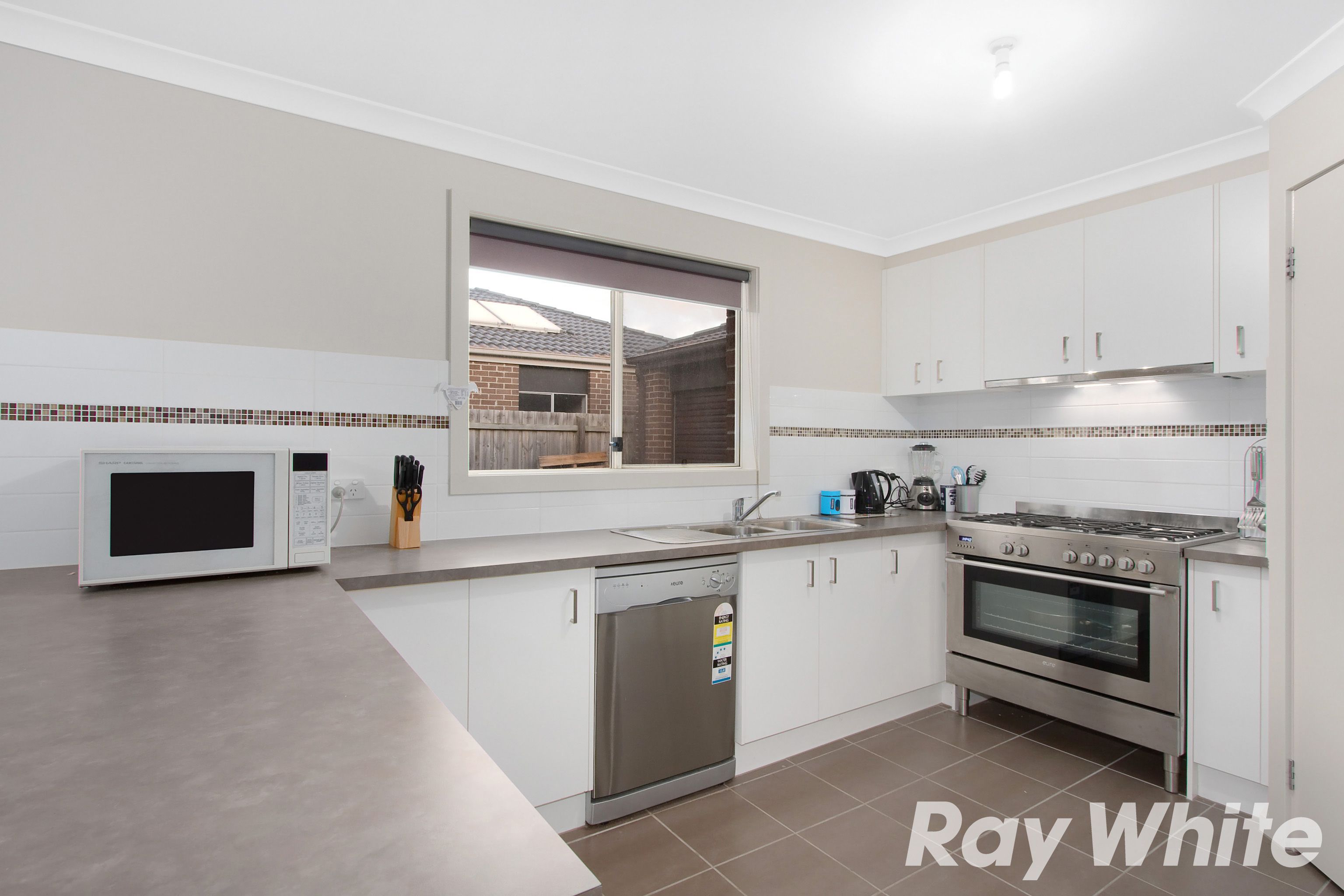 49 Melissa Way, Pakenham, VIC 3810