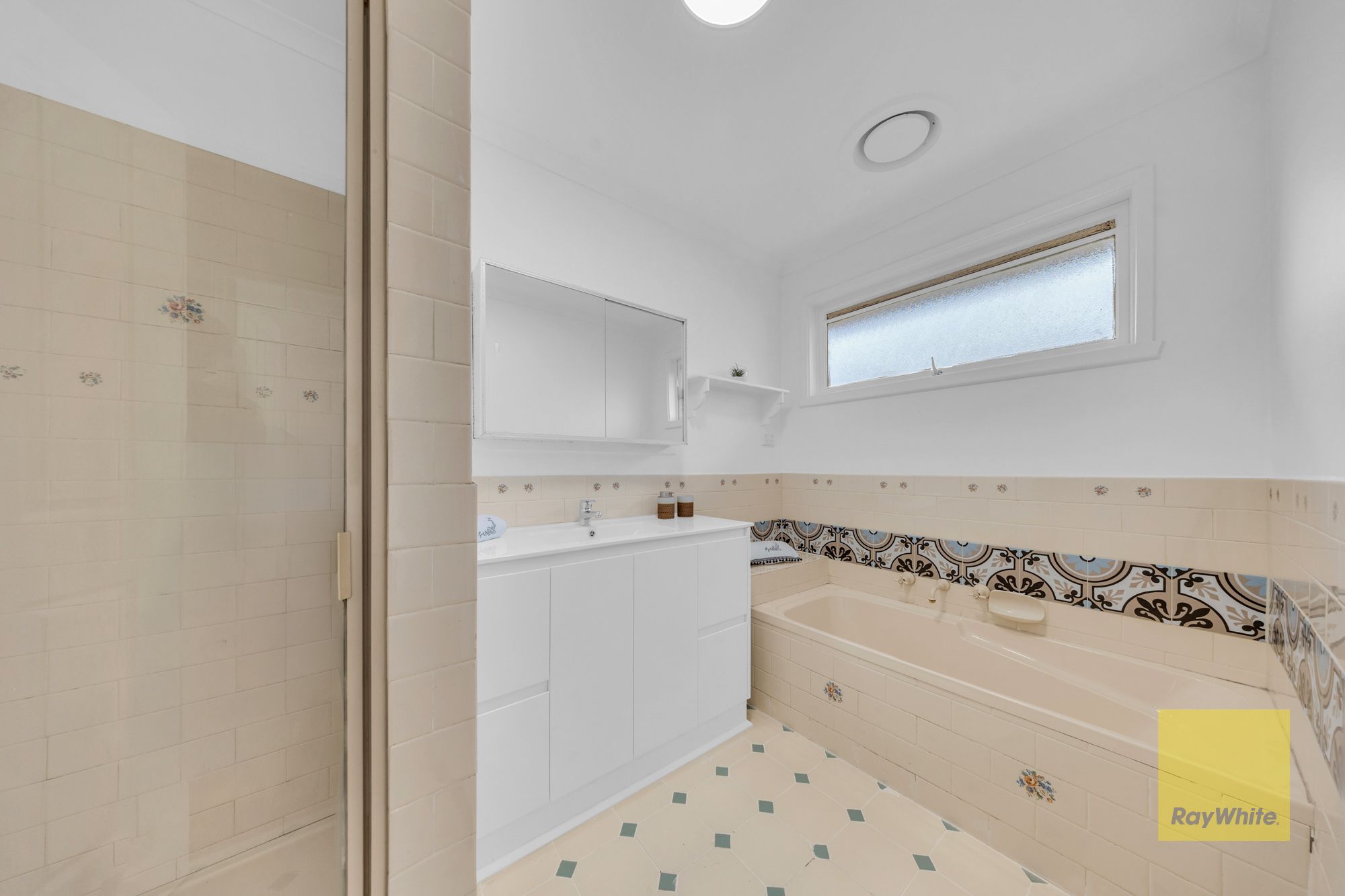 9 Lloyd Street — photo 7 of 20