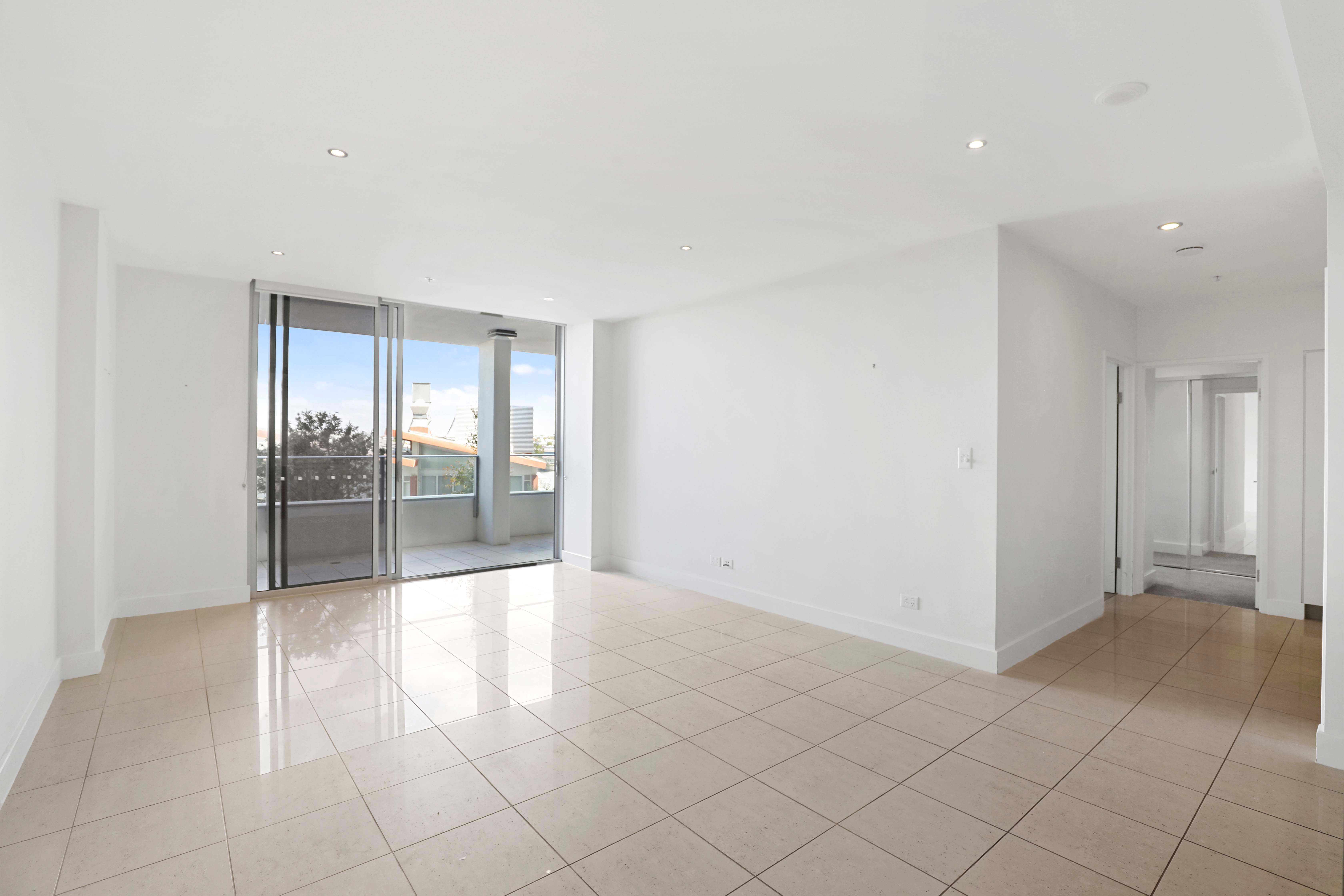 4082/37C Harbour Road — photo 5 of 13