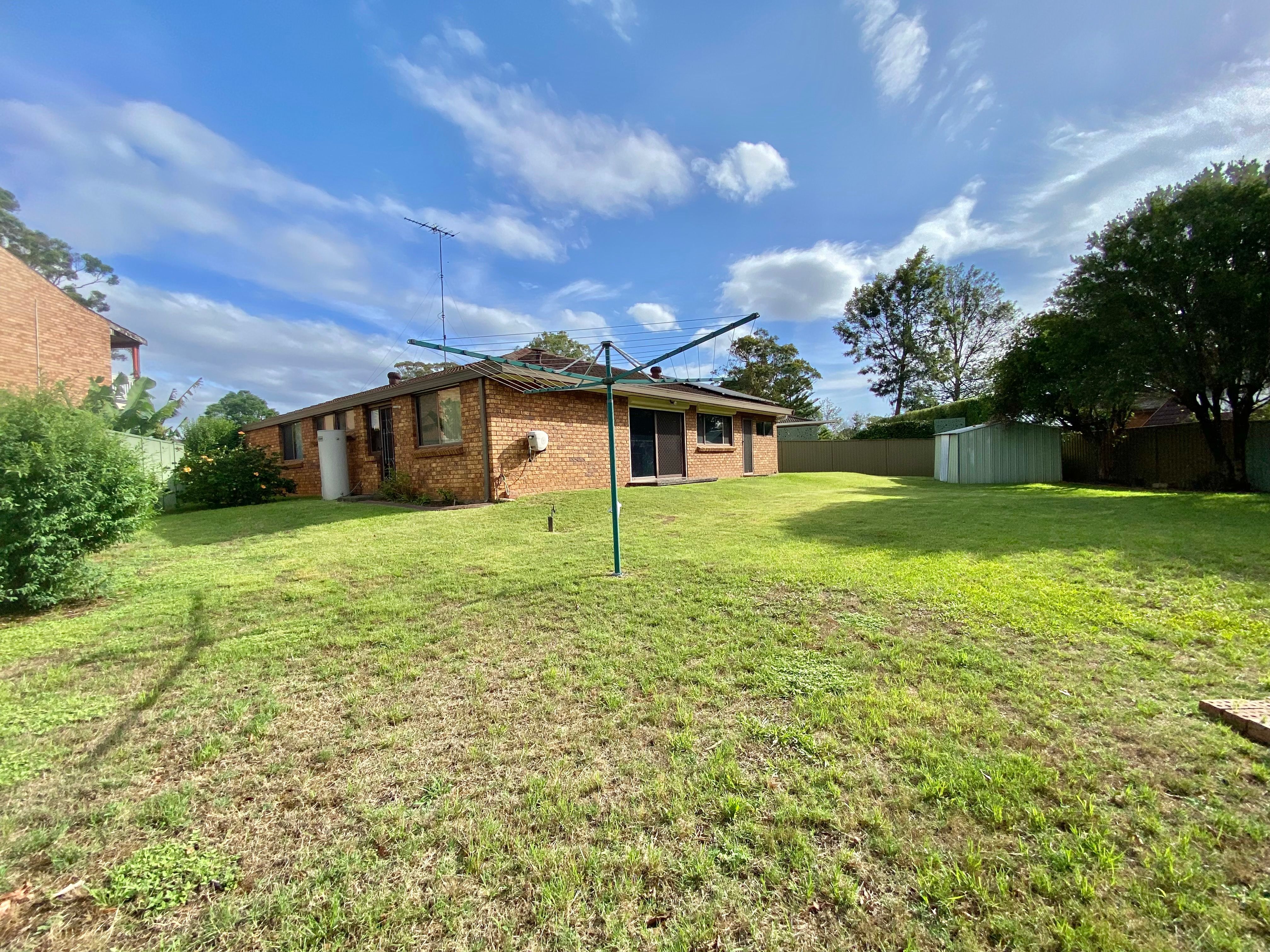 5 Giles Crescent — photo 14 of 16