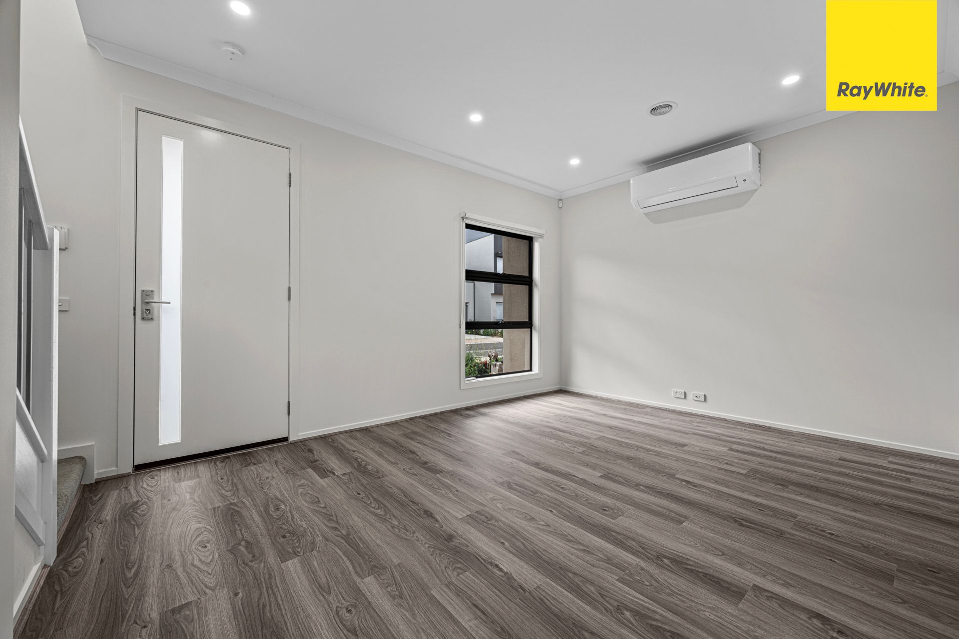 8 Steadfield Circuit, Melton South, VIC 3338