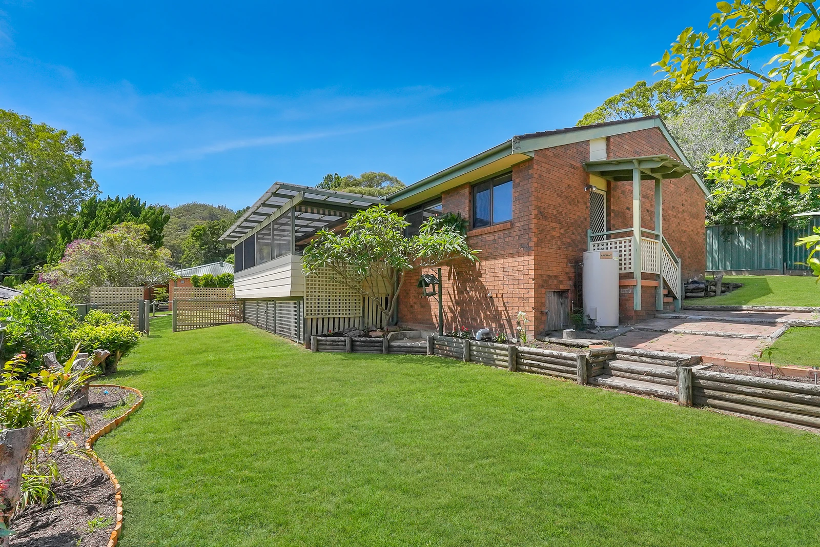77 Beaumont Avenue, Wyoming, NSW 2250