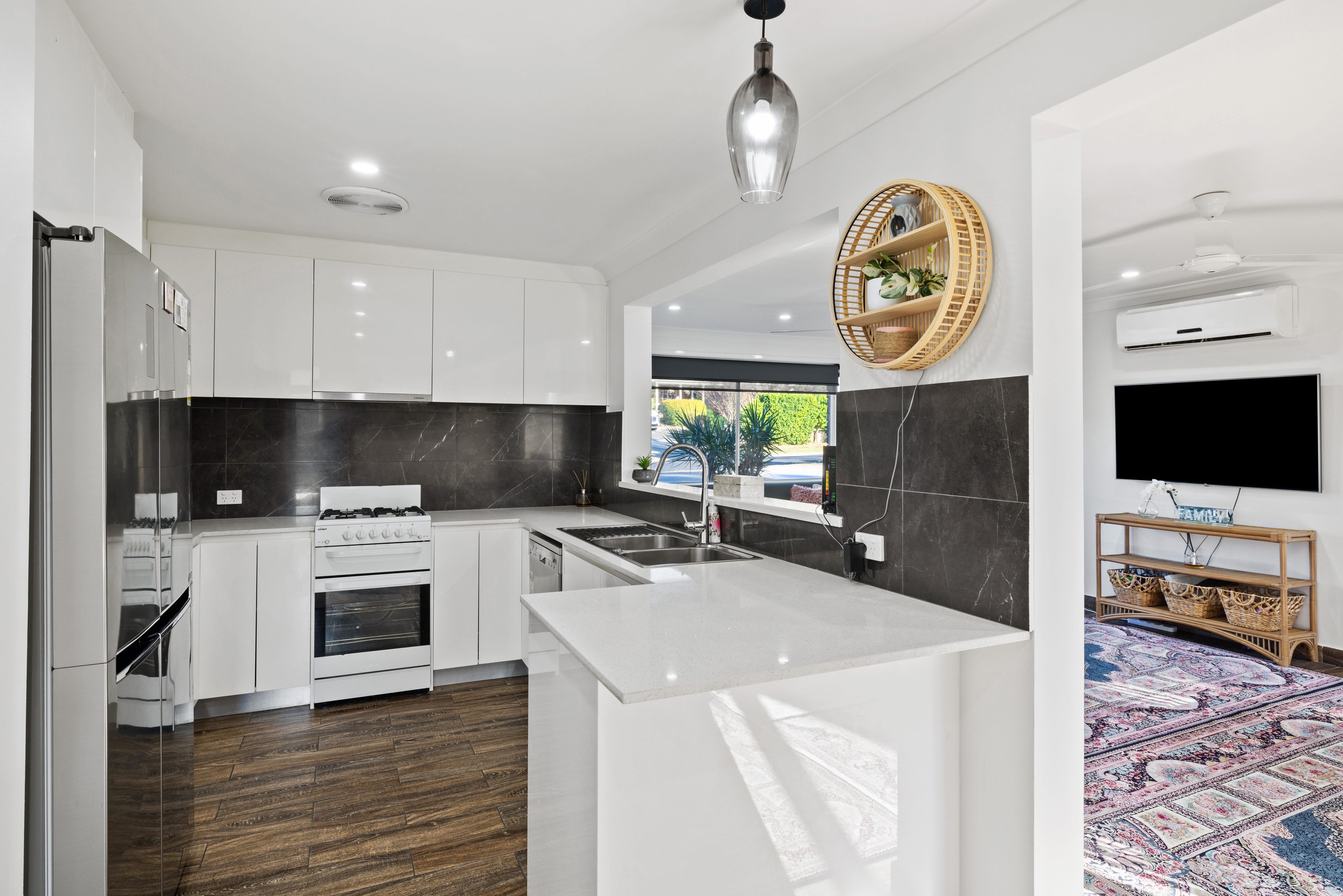 4 & 4a Sebastian Avenue, Rosemeadow, NSW 2560