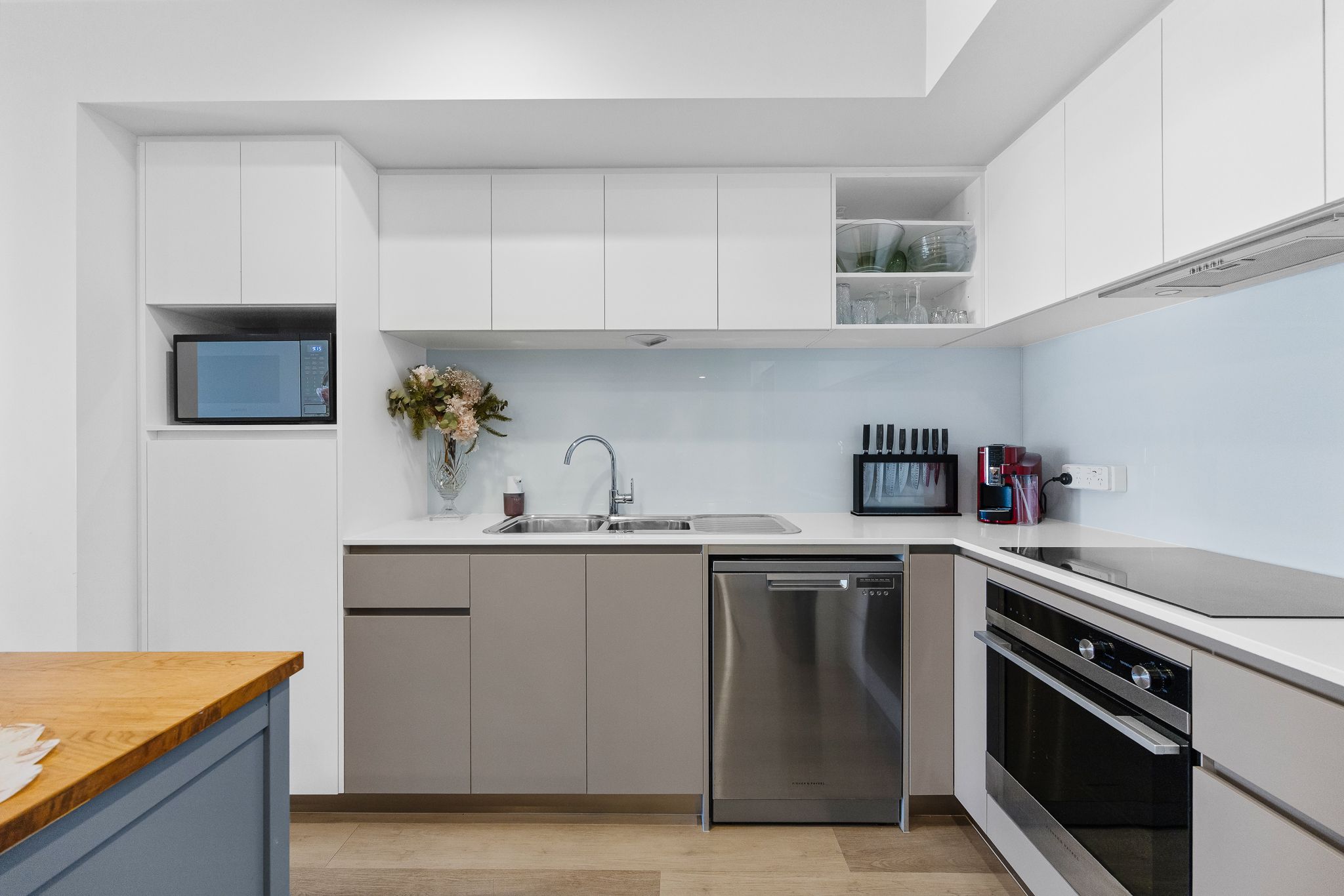 5 Rowe Avenue, Rivervale WA 6103