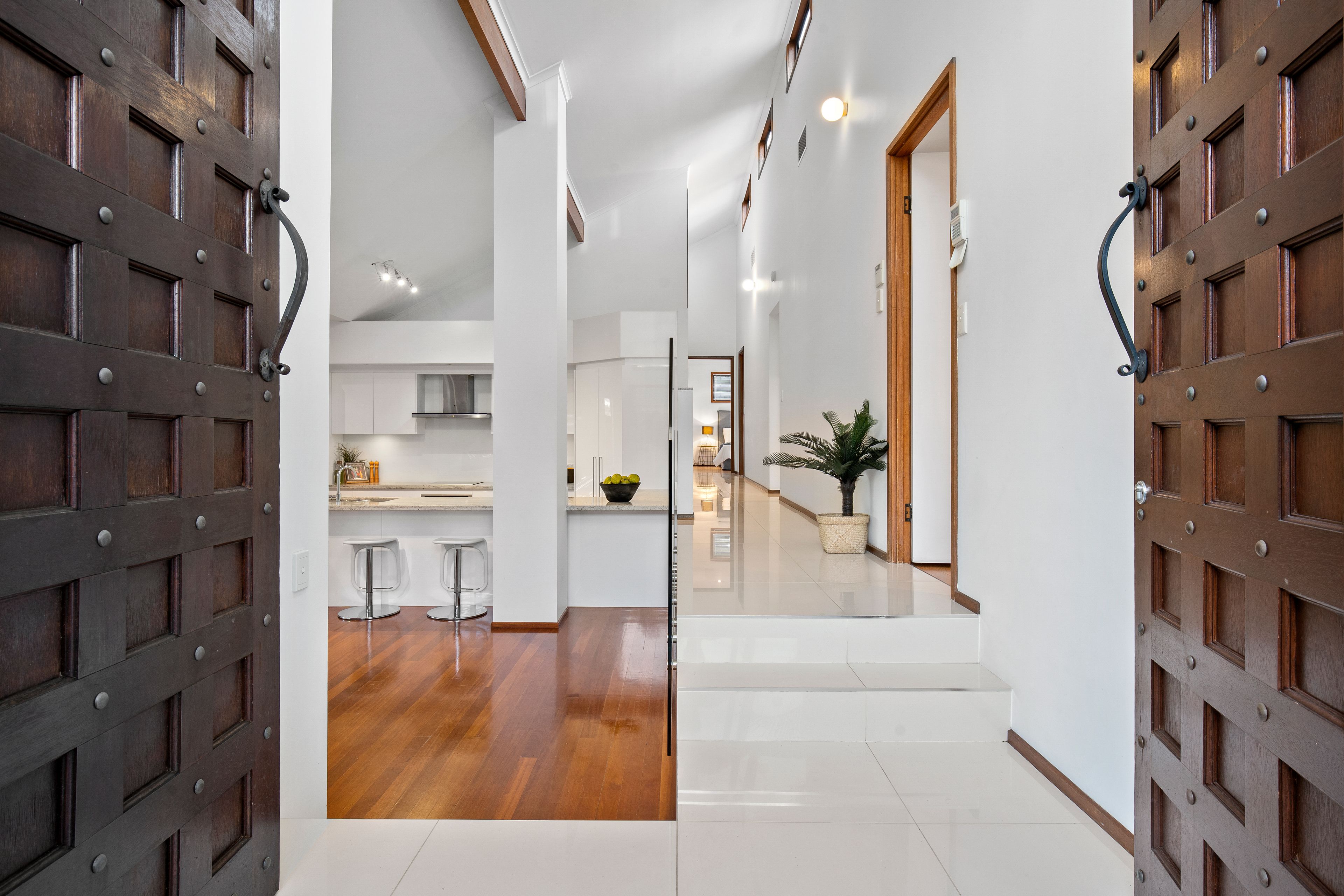 19 Grenaside Court, Robina QLD 4226