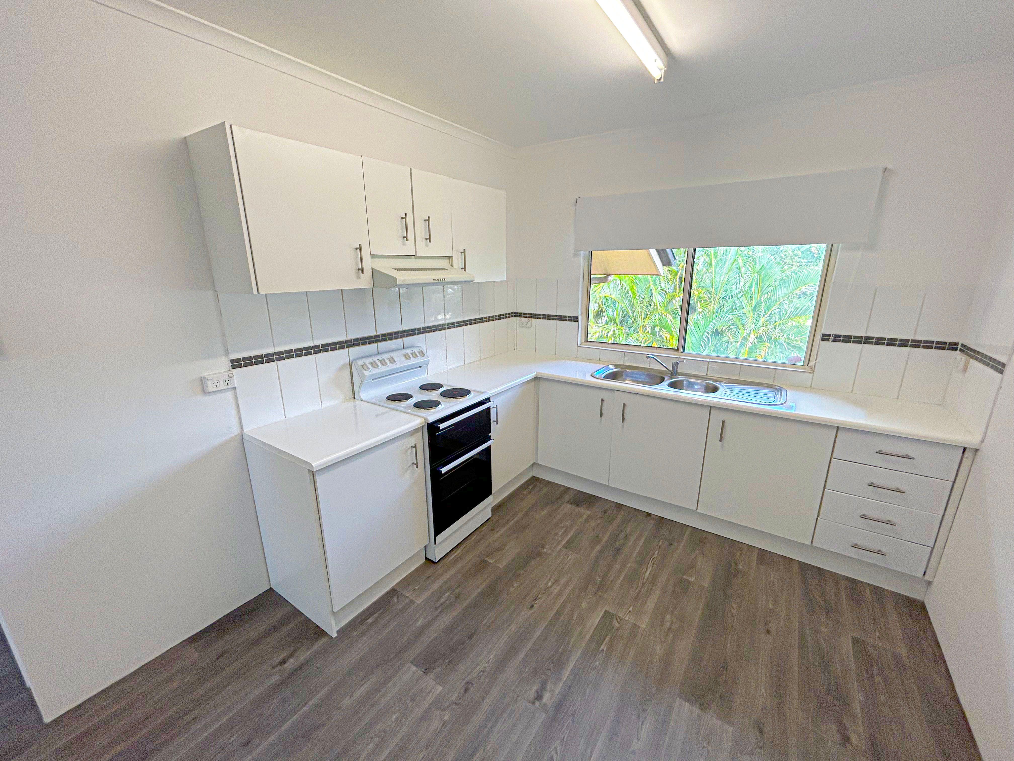 10/13-17 Oyster Court, Trinity Beach, QLD 4879