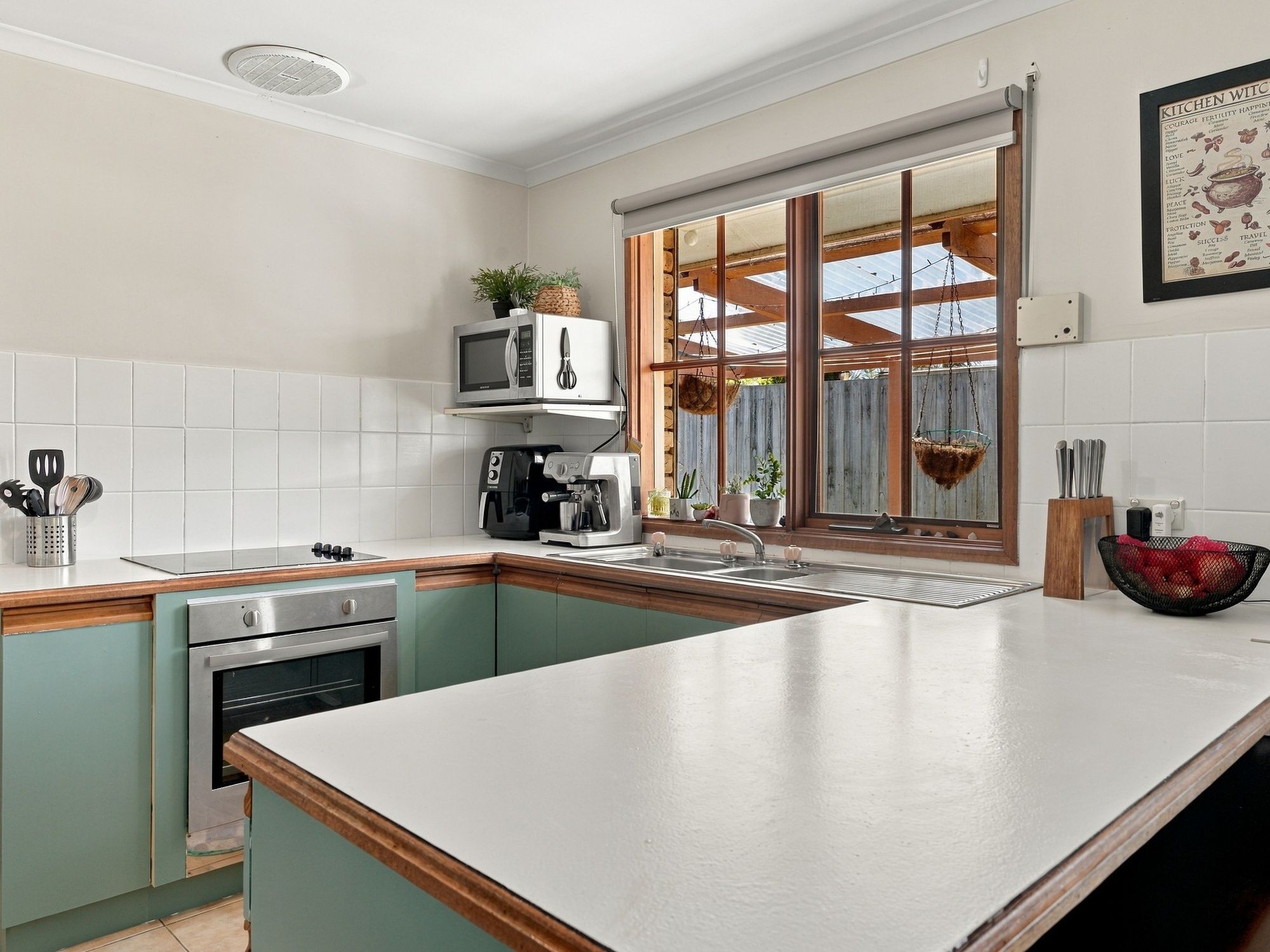 46 Lyndhurst Street — photo 6 of 13