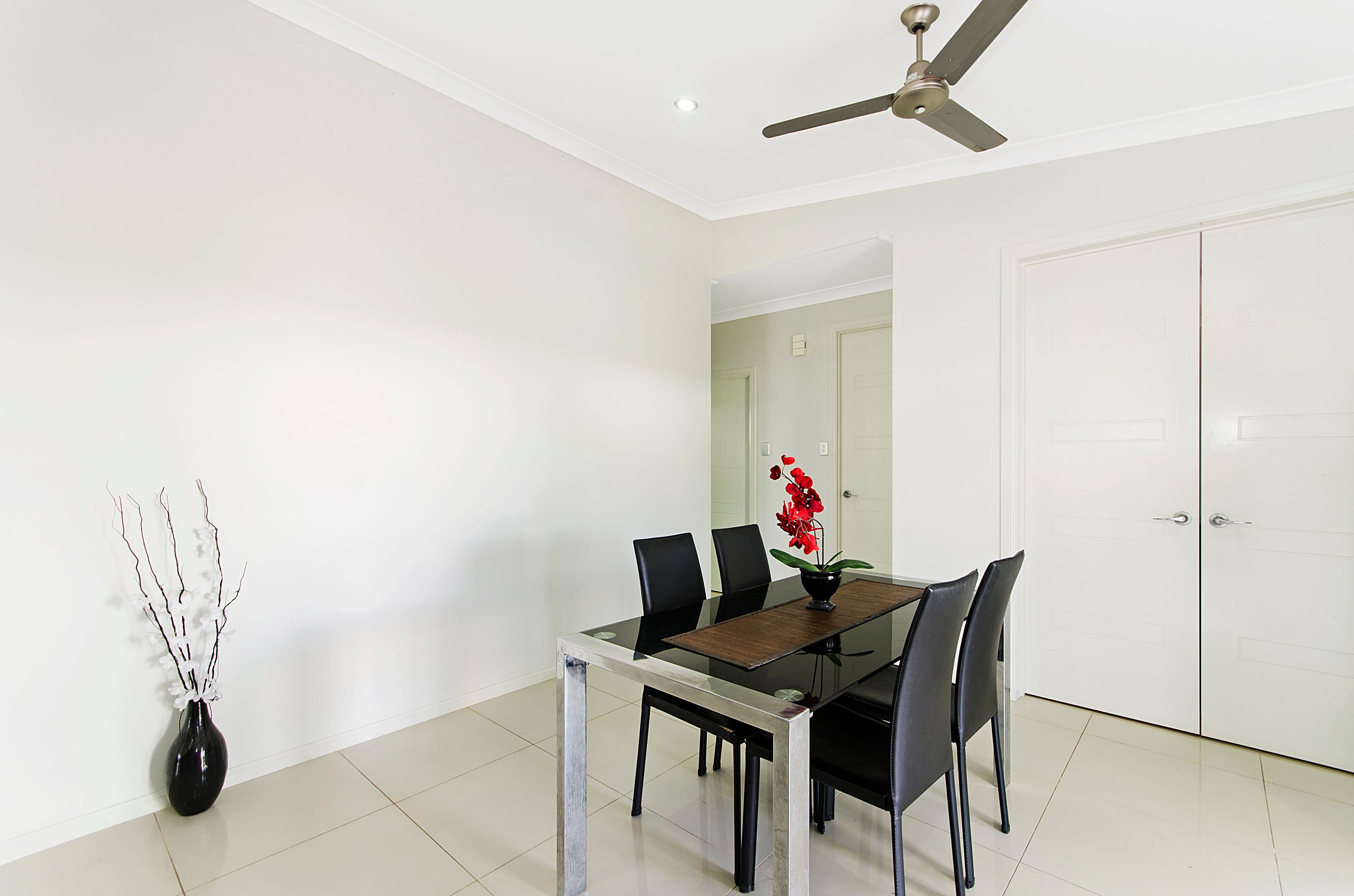 2 Narwee Place — photo 4 of 7