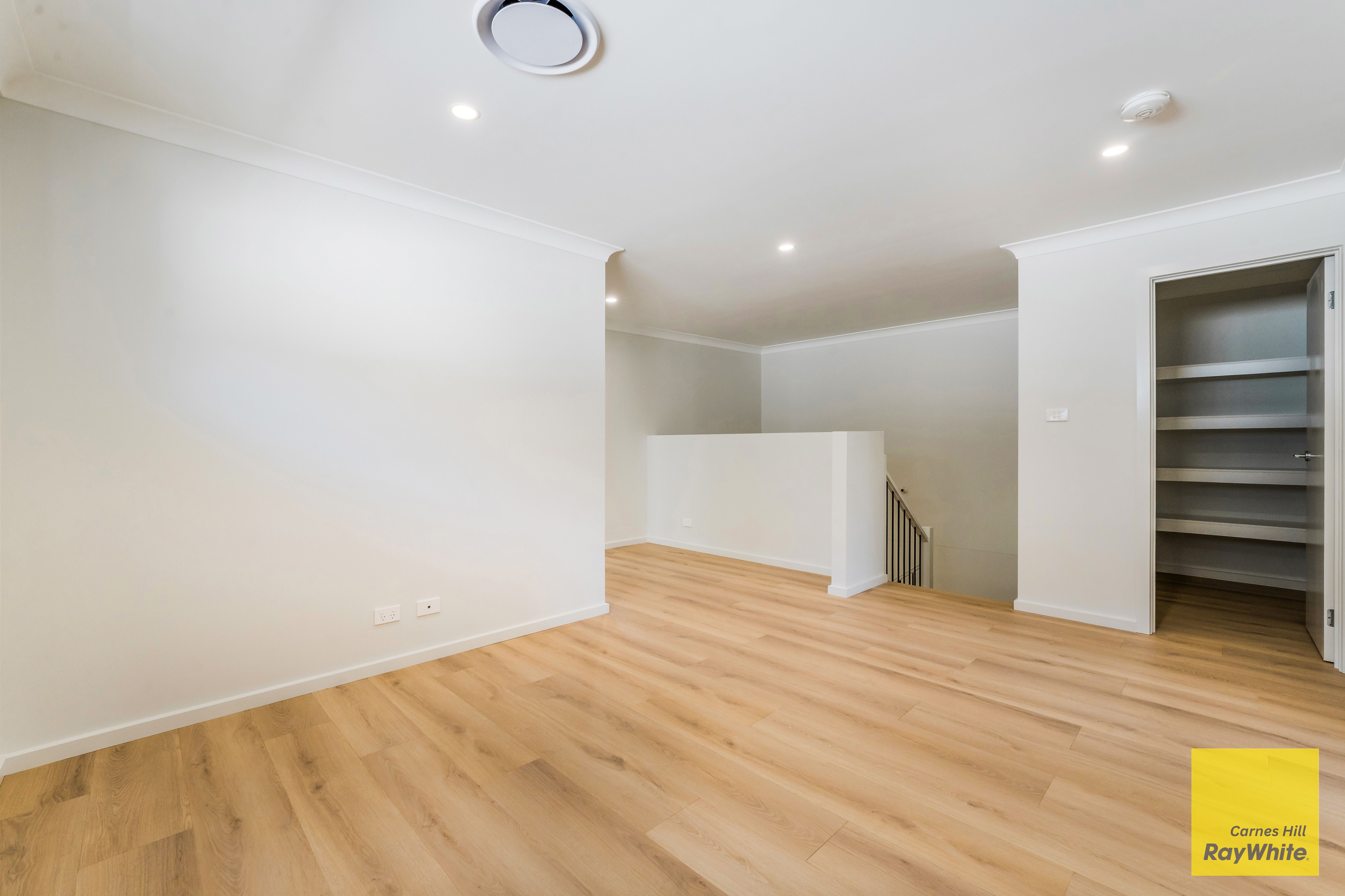 21 Lores Street — photo 13 of 20