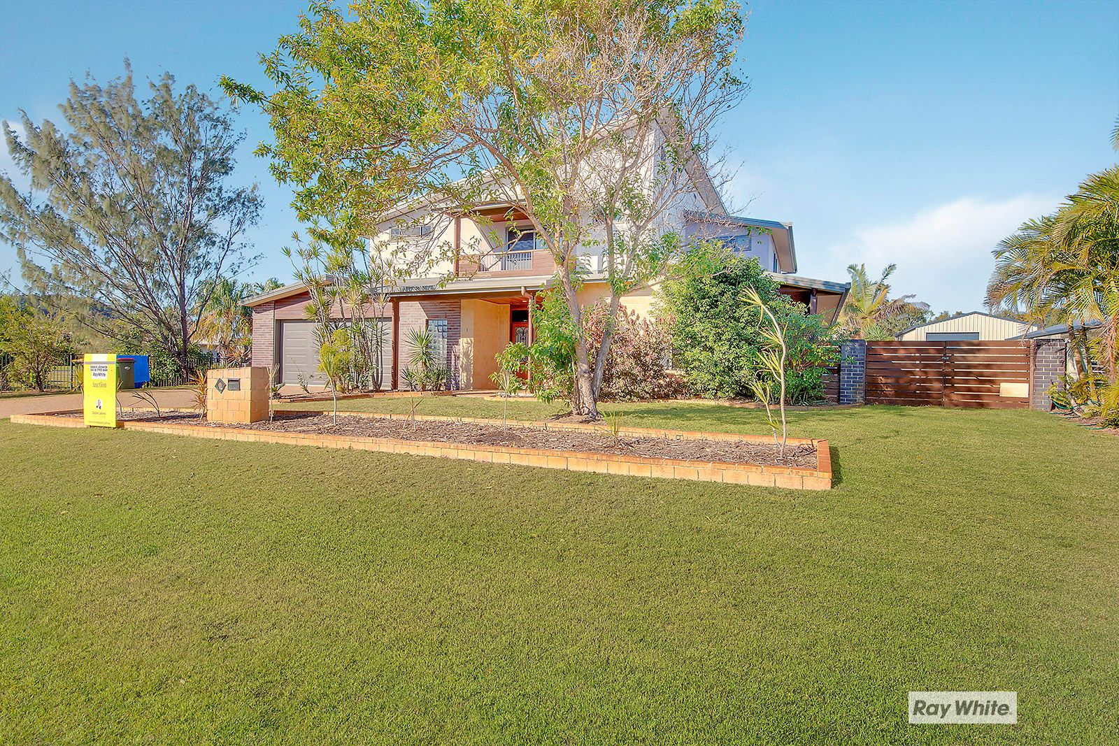 1 Spinnaker Drive, Mulambin, QLD 4703