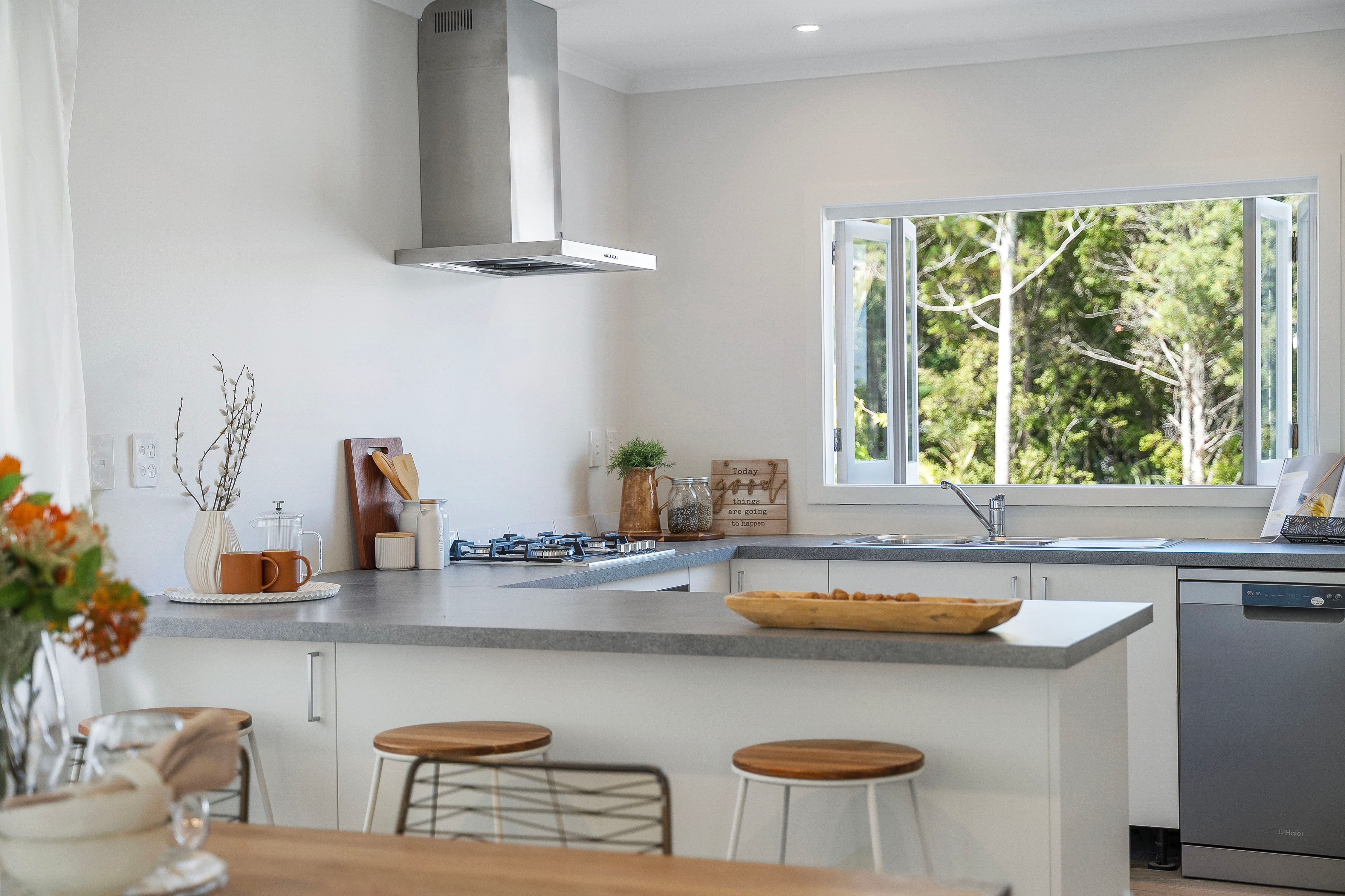 10 Windy Ridge Road, Glenfield, North Shore City