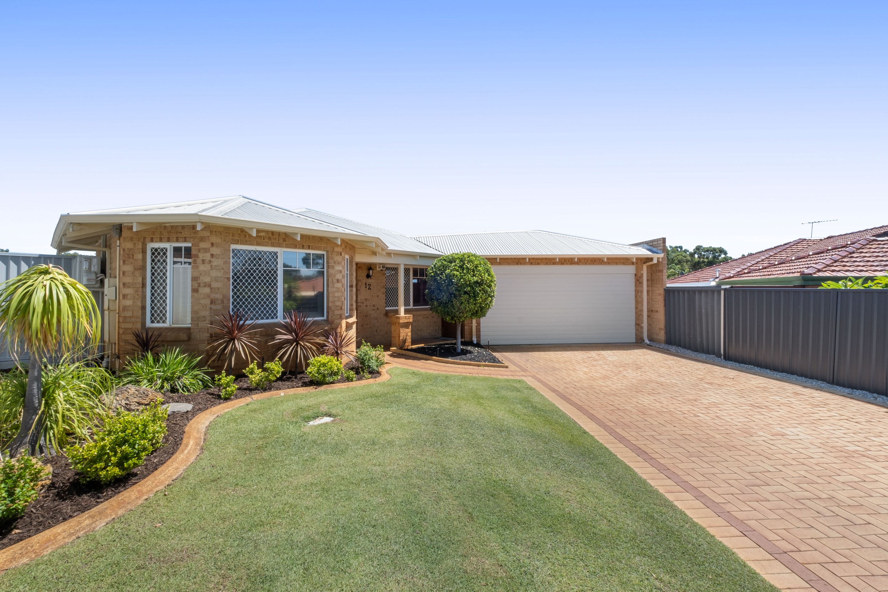 12 Rawlinna Heights, Ballajura, WA 6066