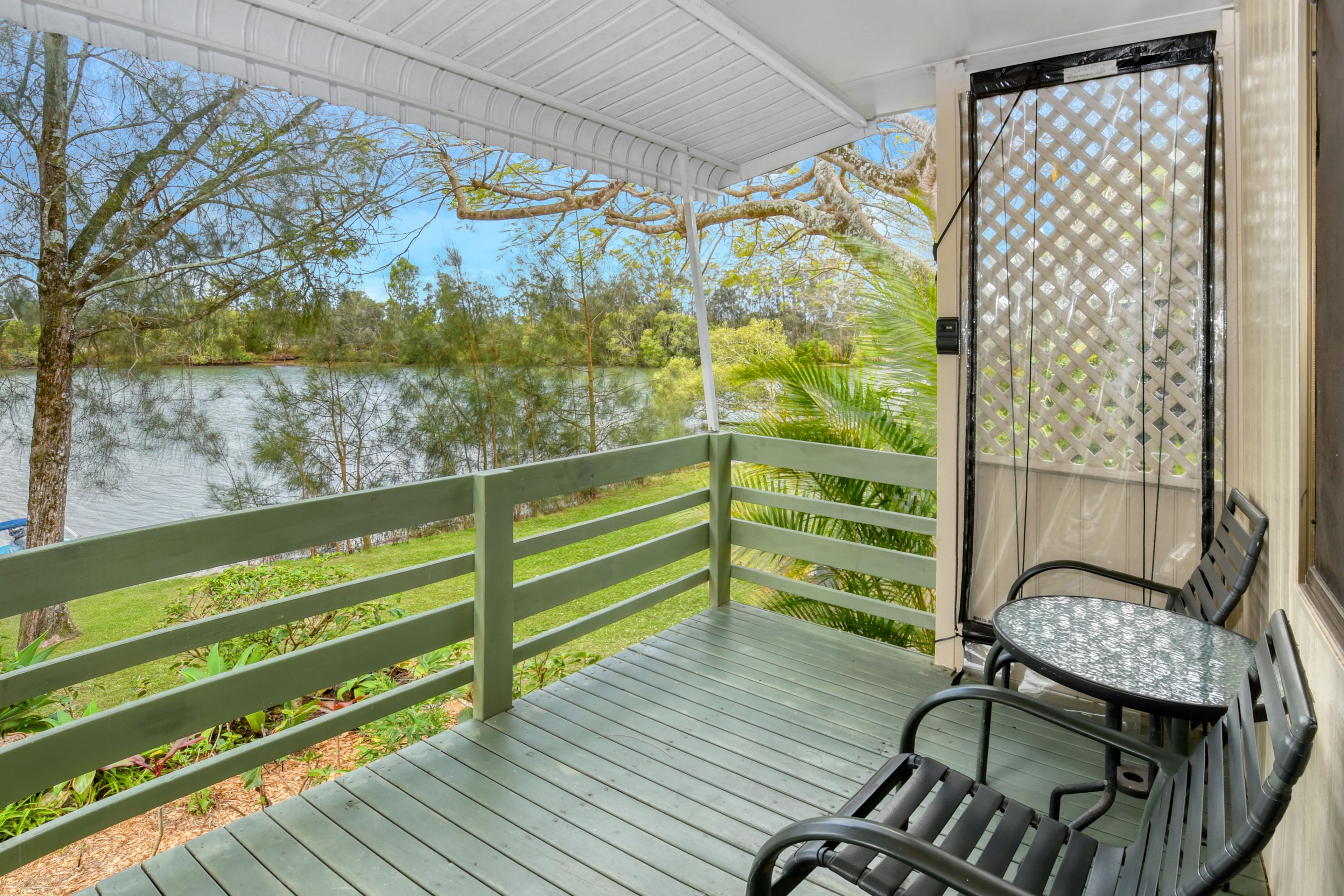 2/42 David Low Way, Maroochydore, QLD 4558