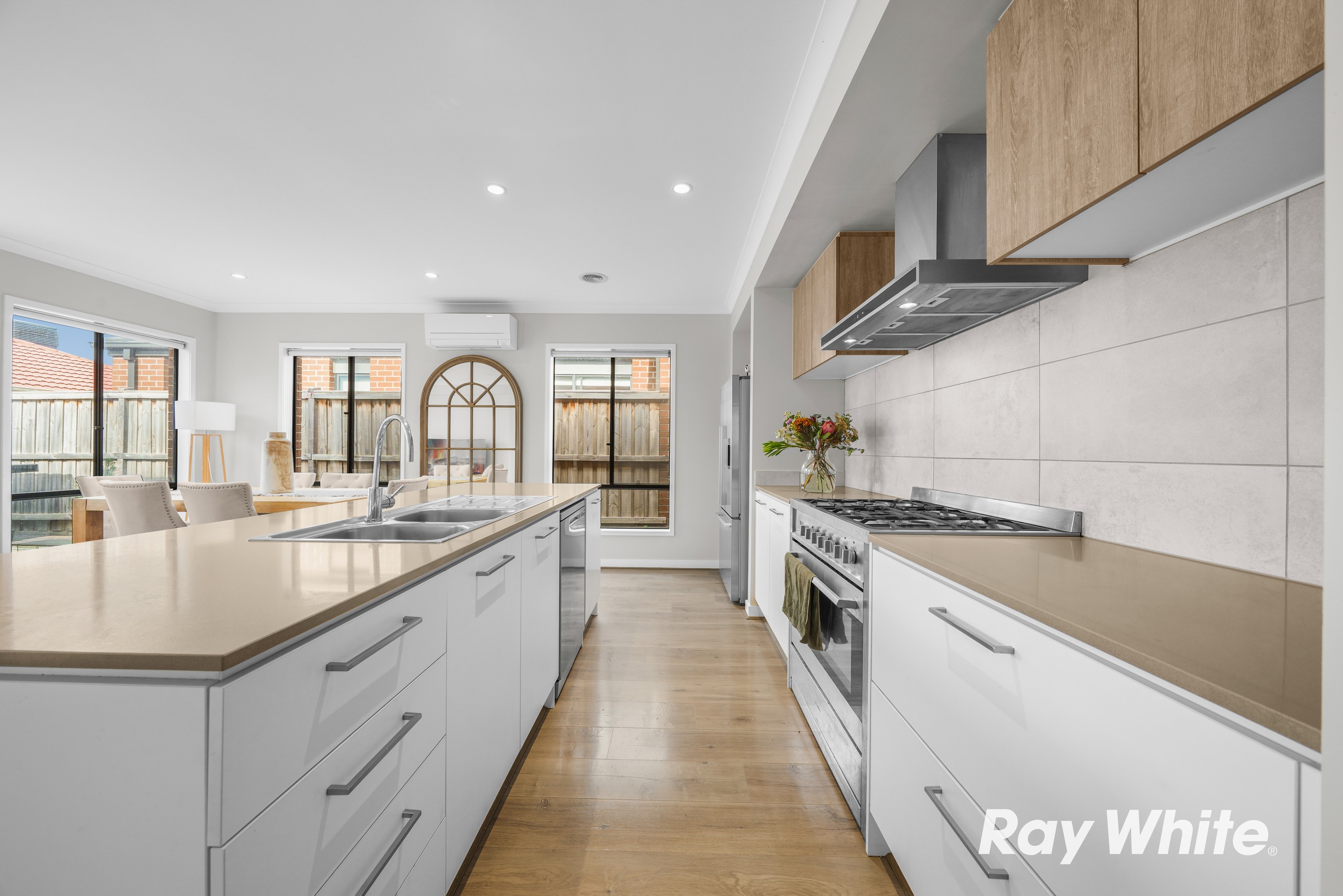 8 Beavers Street, Mickleham, VIC 3064