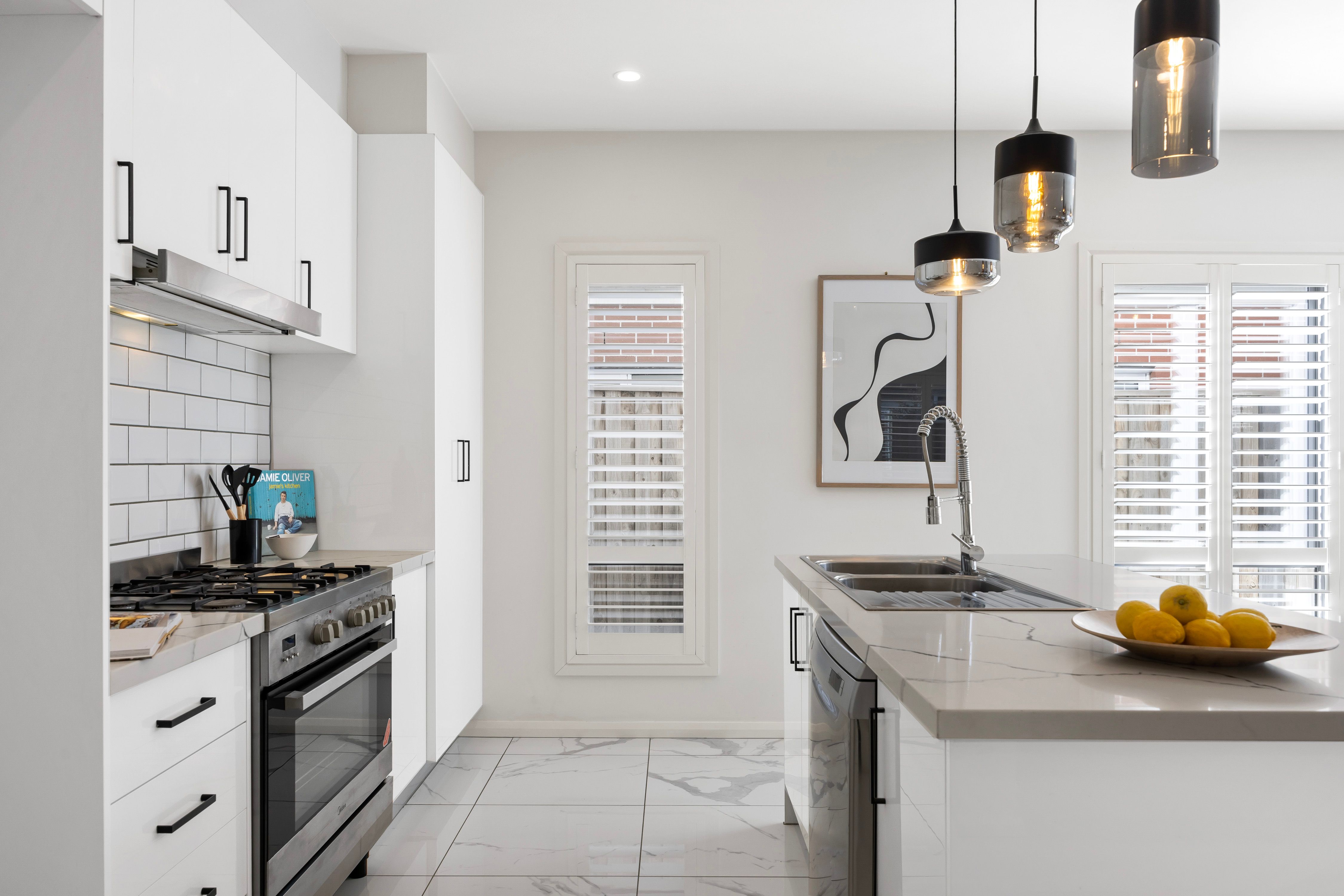 30 King Drive — photo 3 of 20