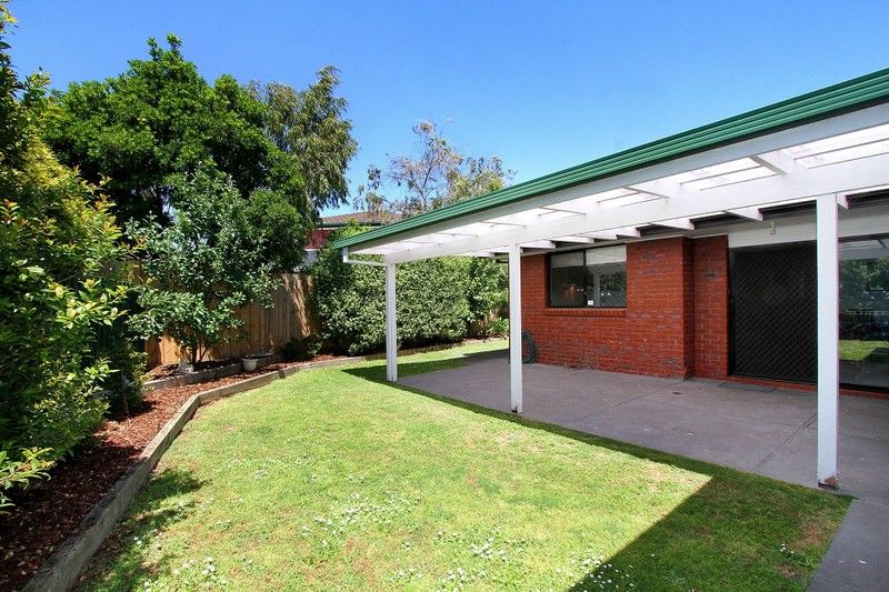 1 Tooth Court, Mill Park, VIC 3082