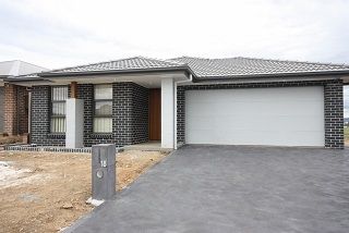 18 Danvers Drive, Spring Farm, NSW 2570