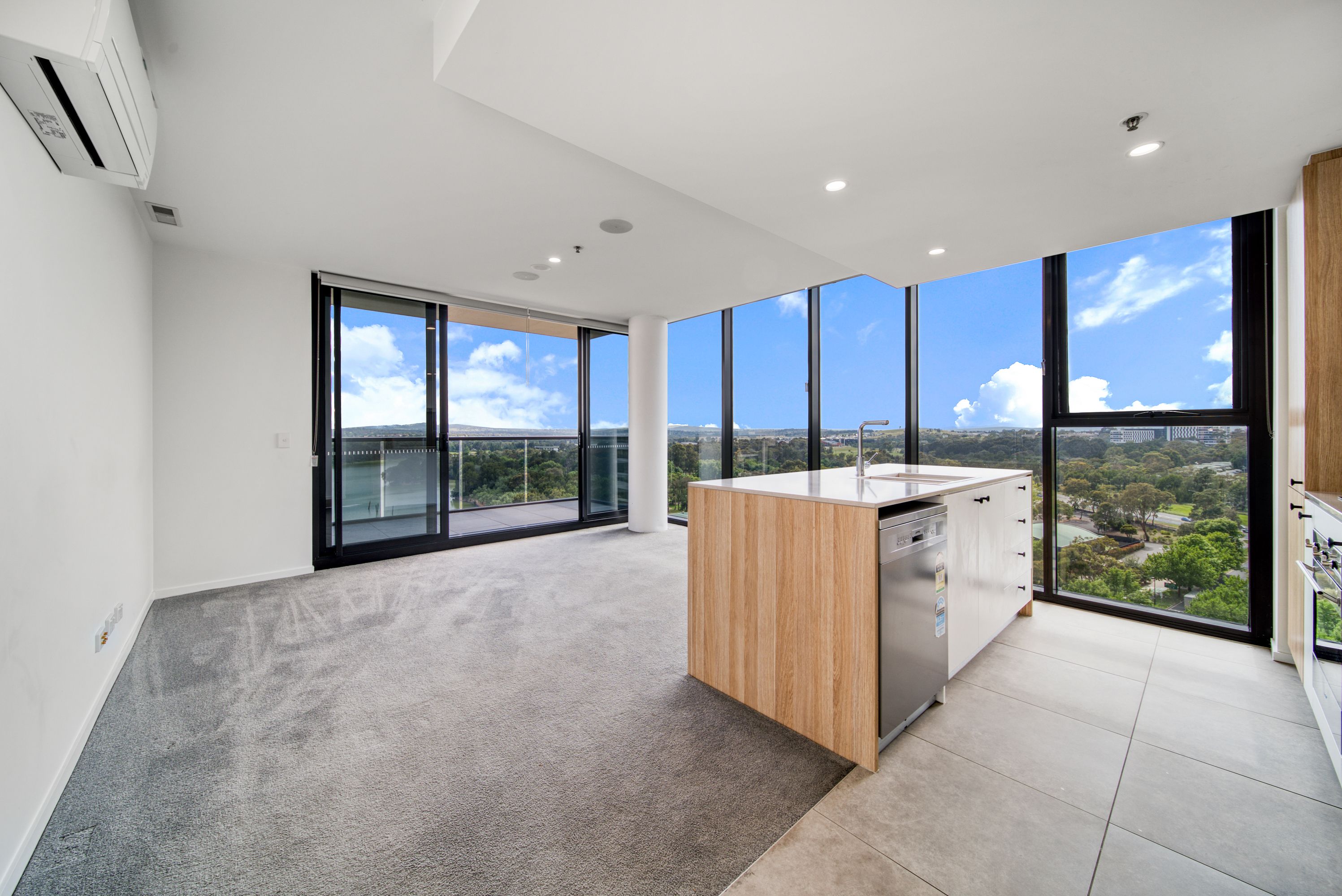 1111/4 Grazier Lane, Belconnen ACT 2617