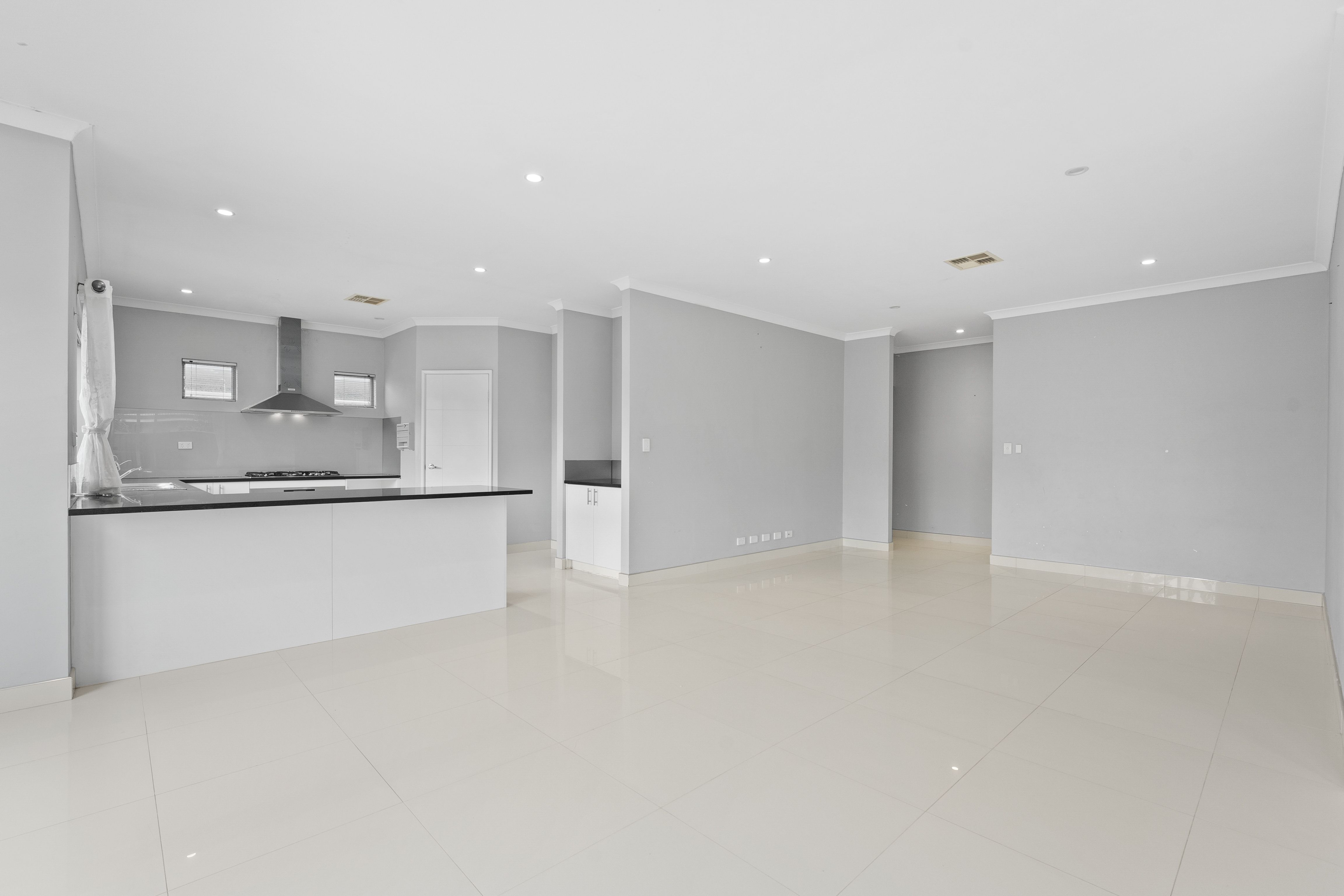 10 Sahara Drive — photo 12 of 30