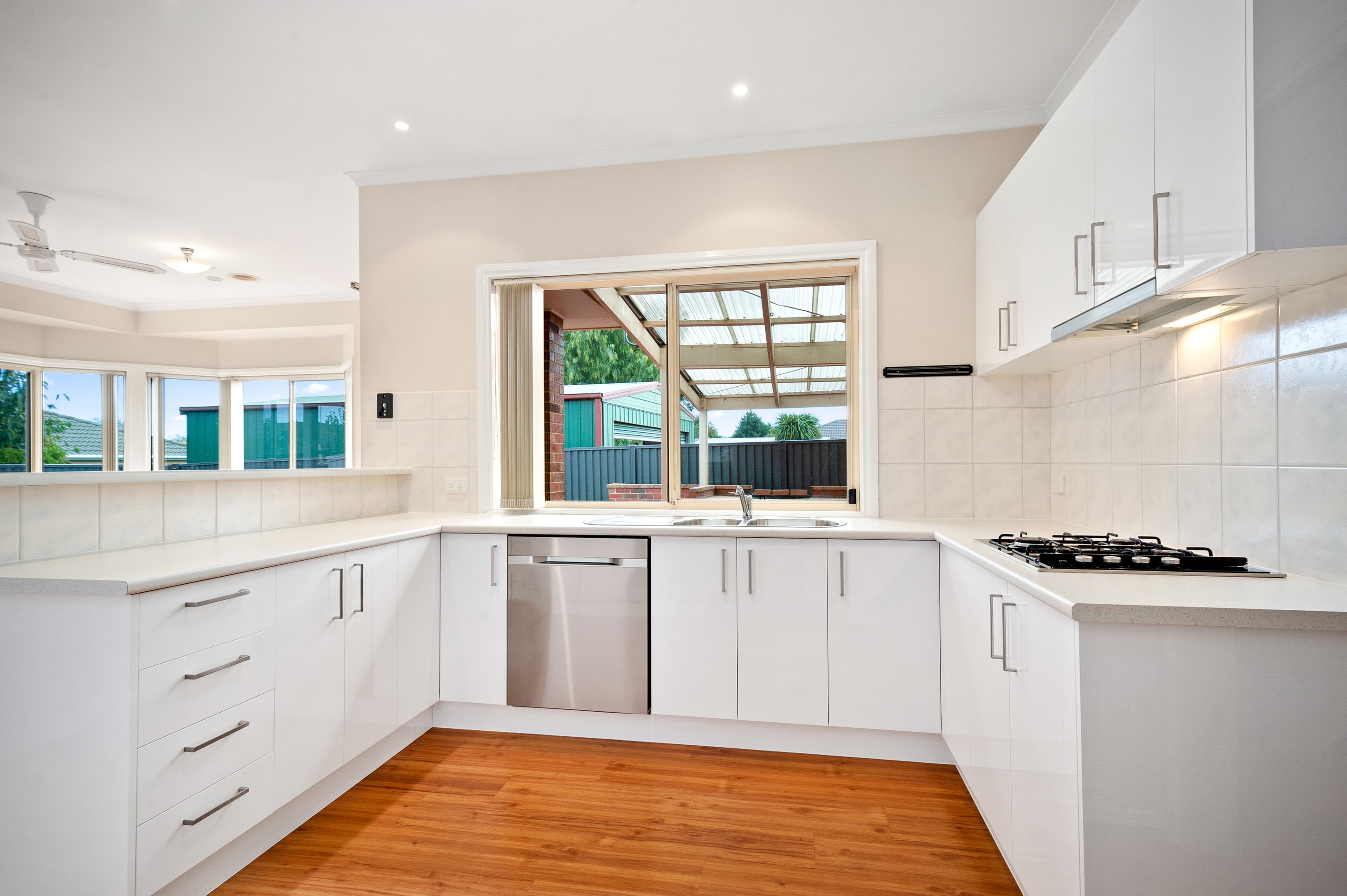 17 Scarborough Drive, Narre Warren South, VIC 3805