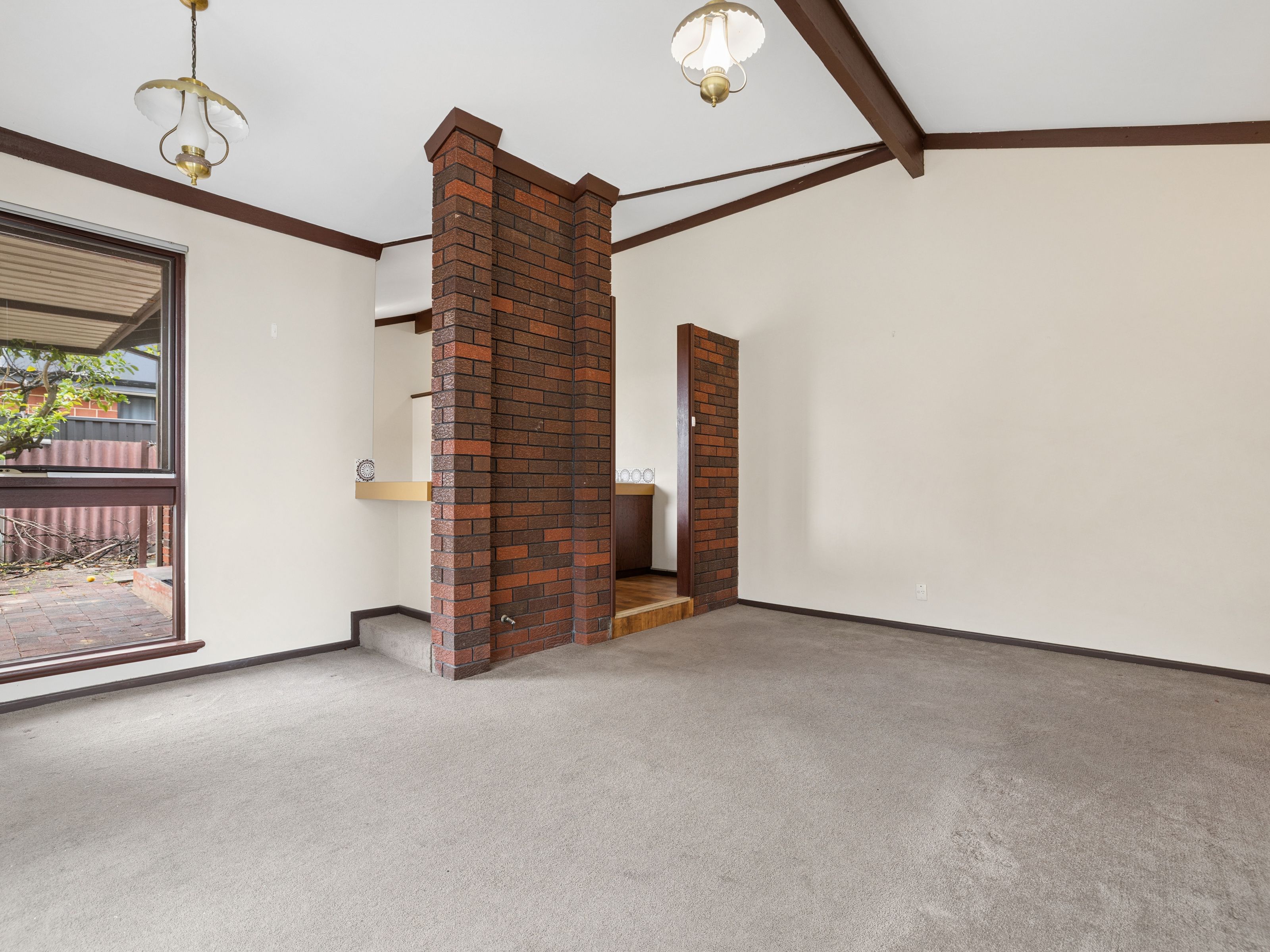 28 Vellgrove Avenue — photo 3 of 15