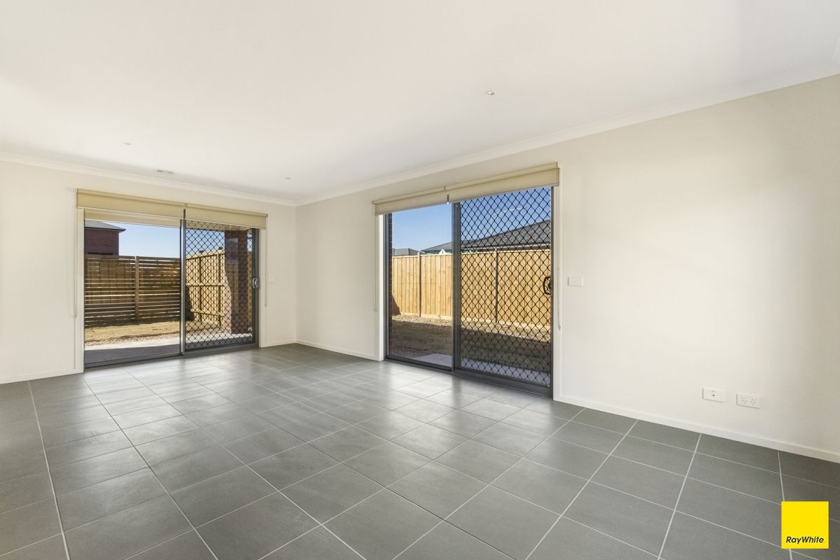 1 Smile Crescent, Wyndham Vale, VIC 3024