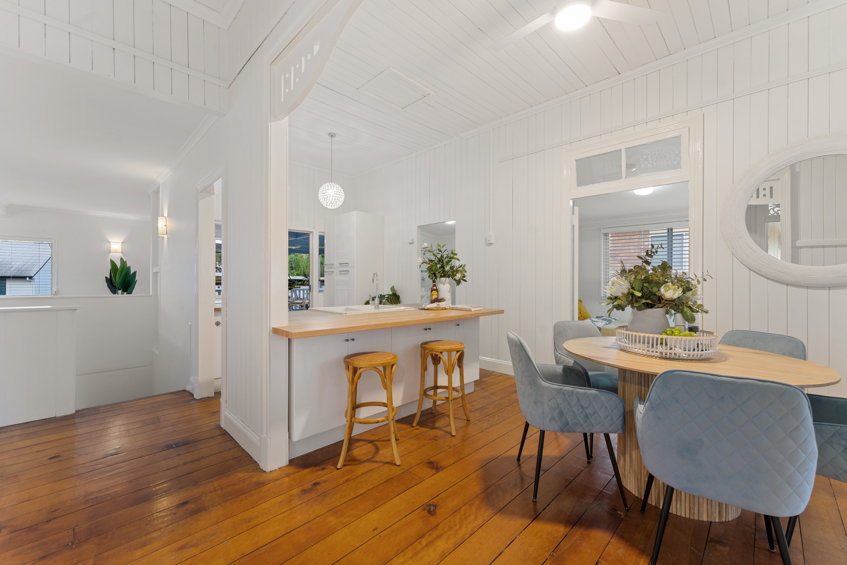 94 Leicester Street, Coorparoo, QLD 4151