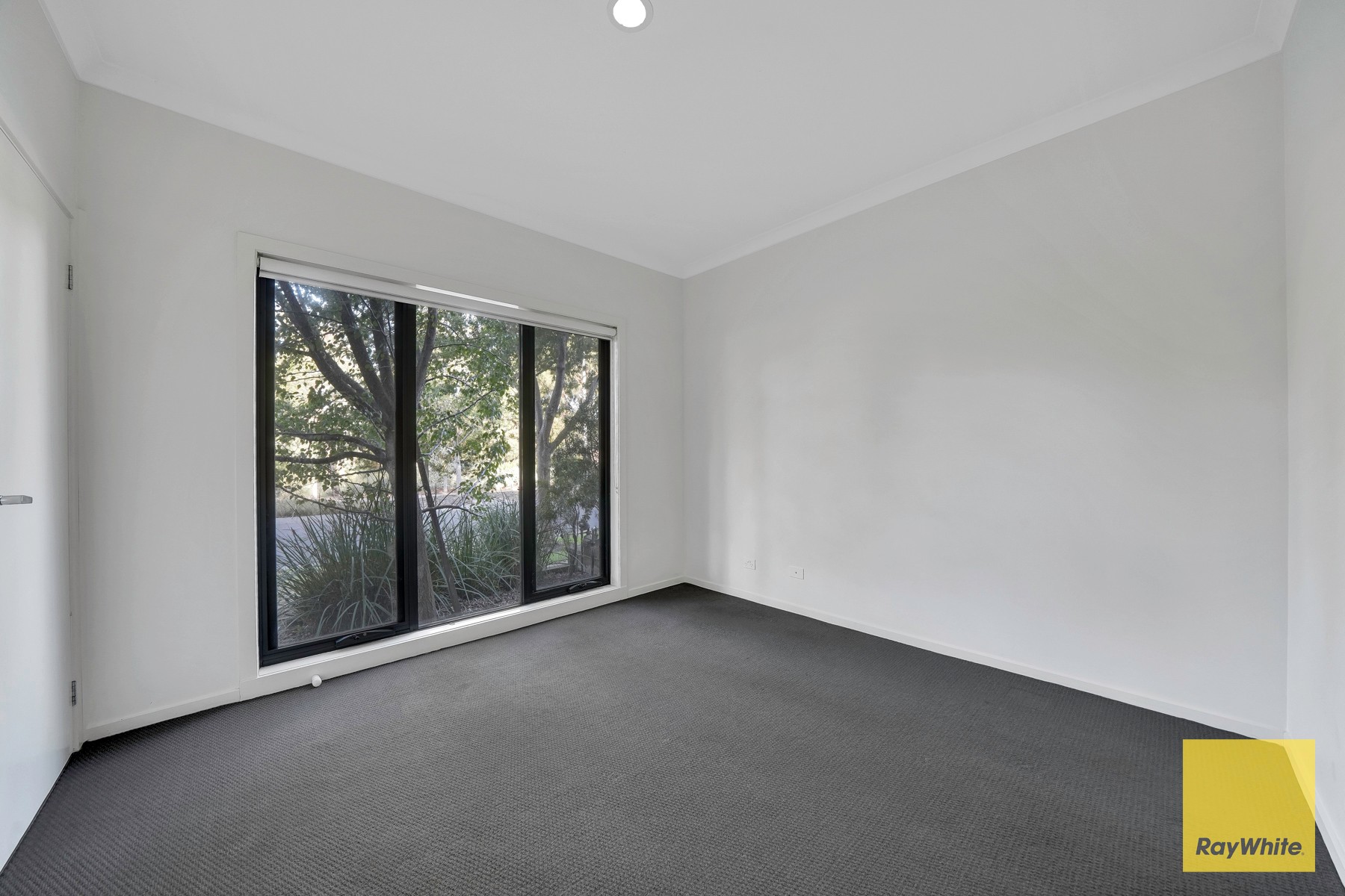 14 Luna Way, Point Cook, VIC 3030