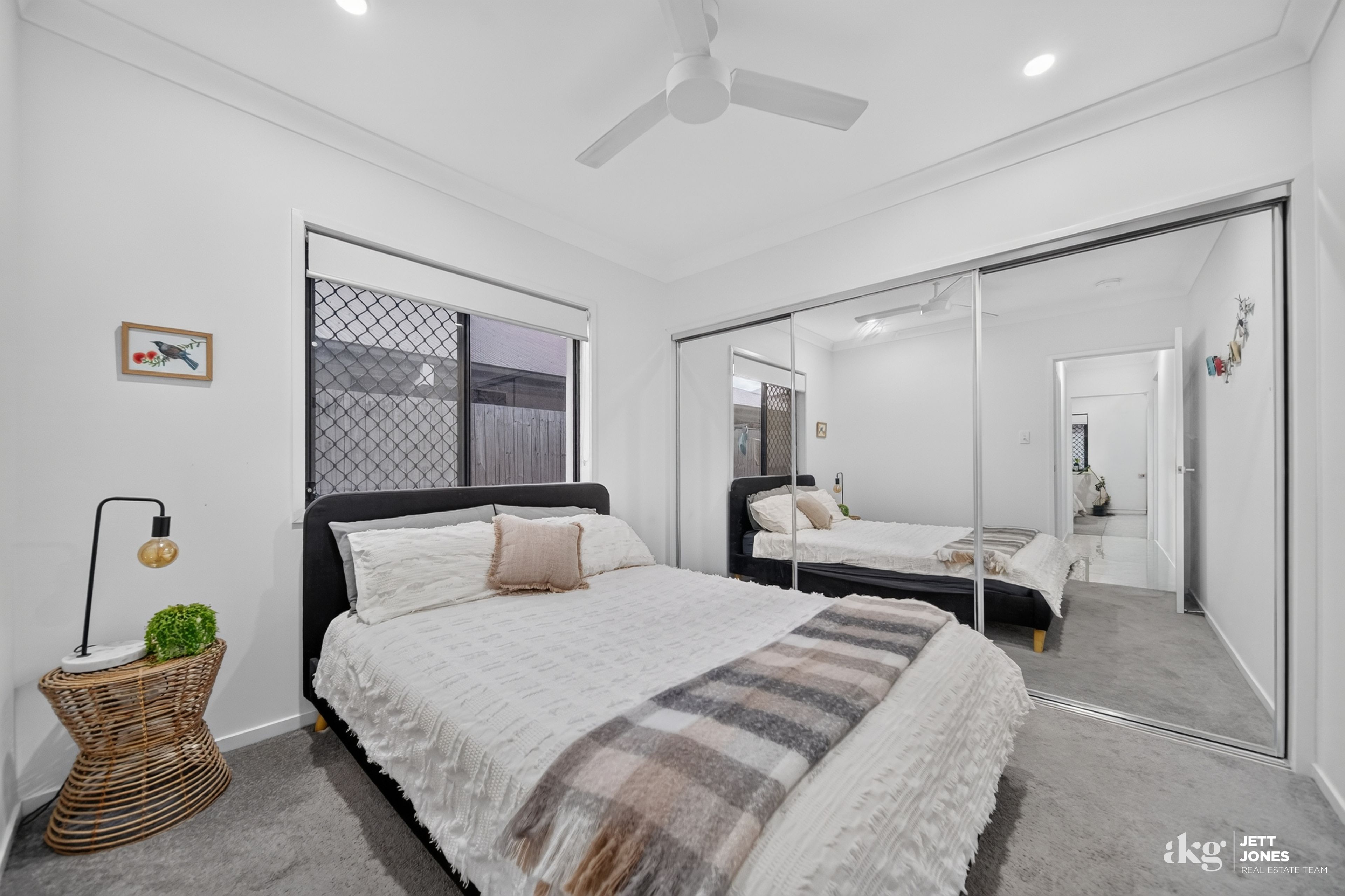 4 Gulliver Crescent — photo 10 of 21
