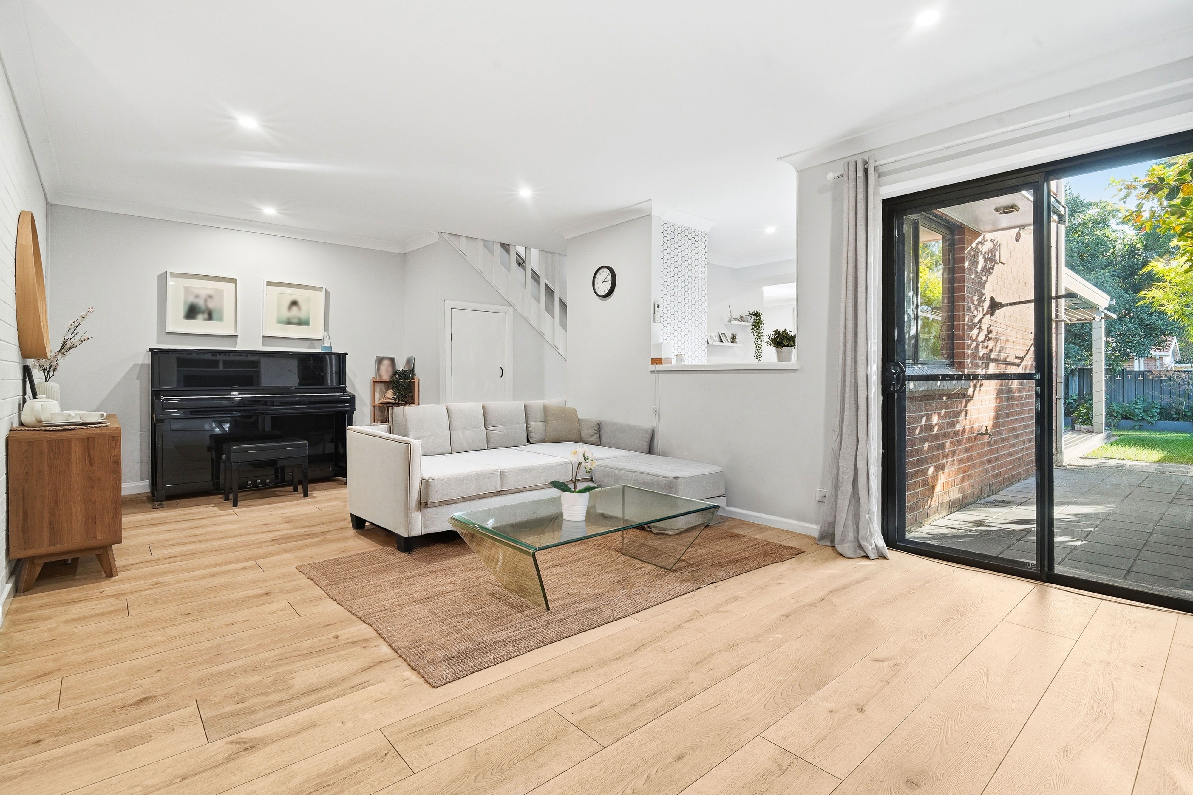 2/49 Jones Street — photo 3 of 15