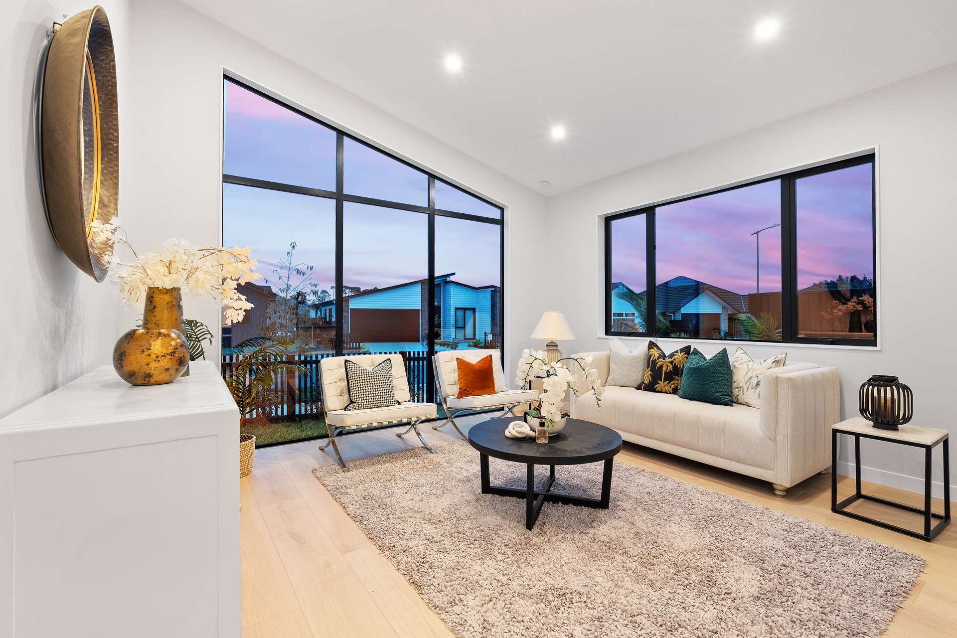 24 Tipu Crescent photo 1