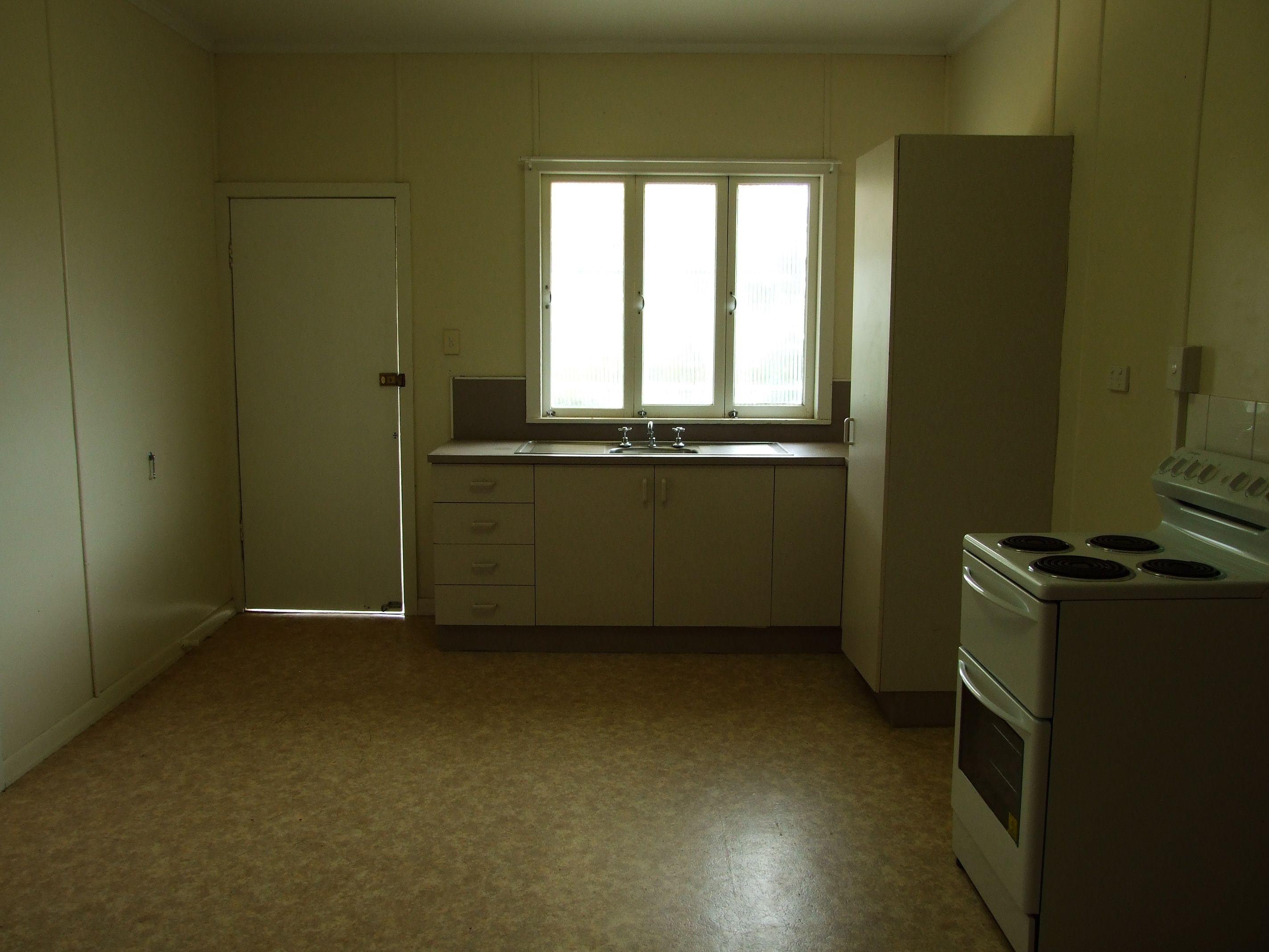 1/129 Cassowary Street, Longreach, QLD 4730