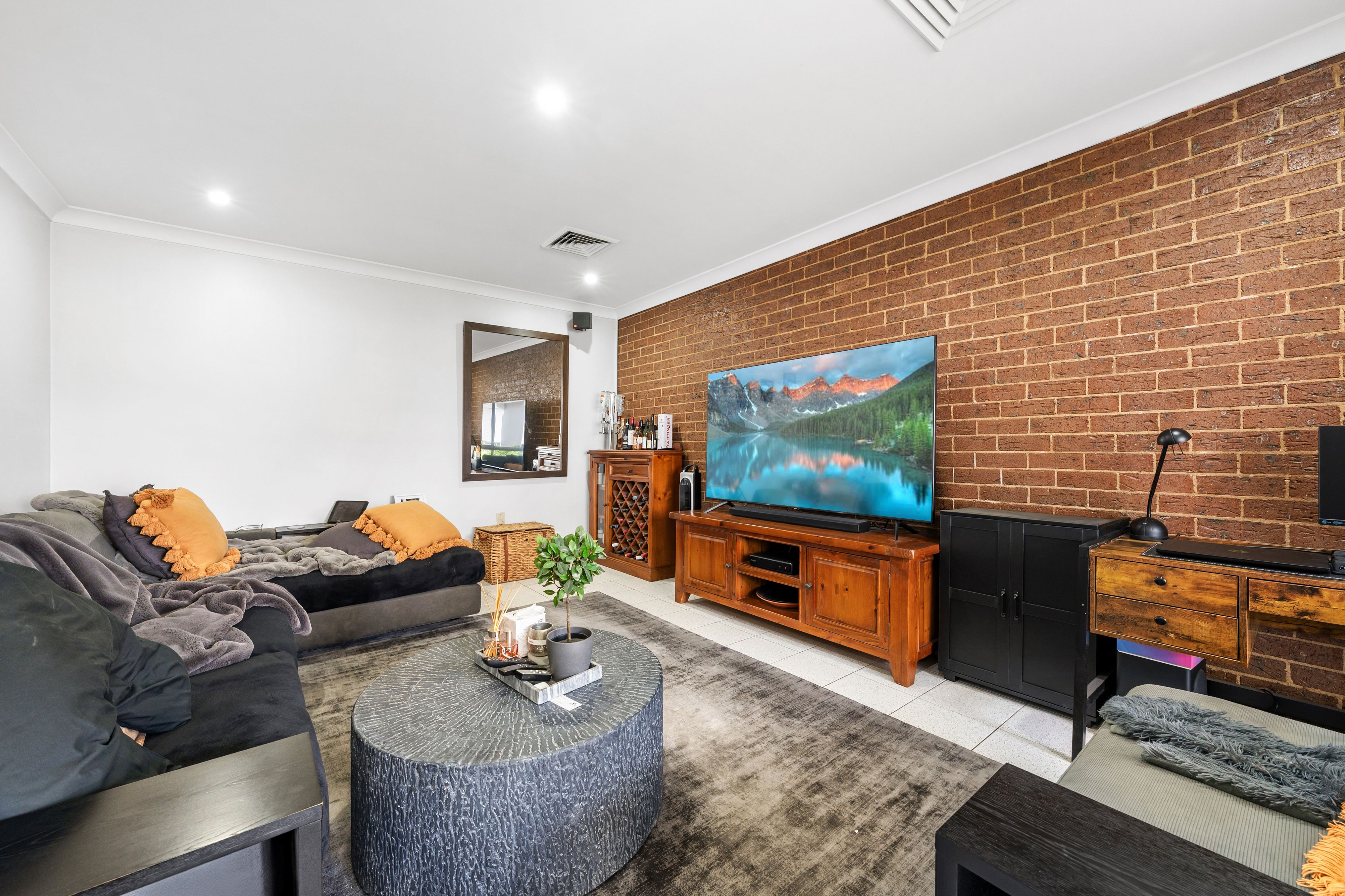 11 Kestrel Avenue, Hinchinbrook, NSW 2168