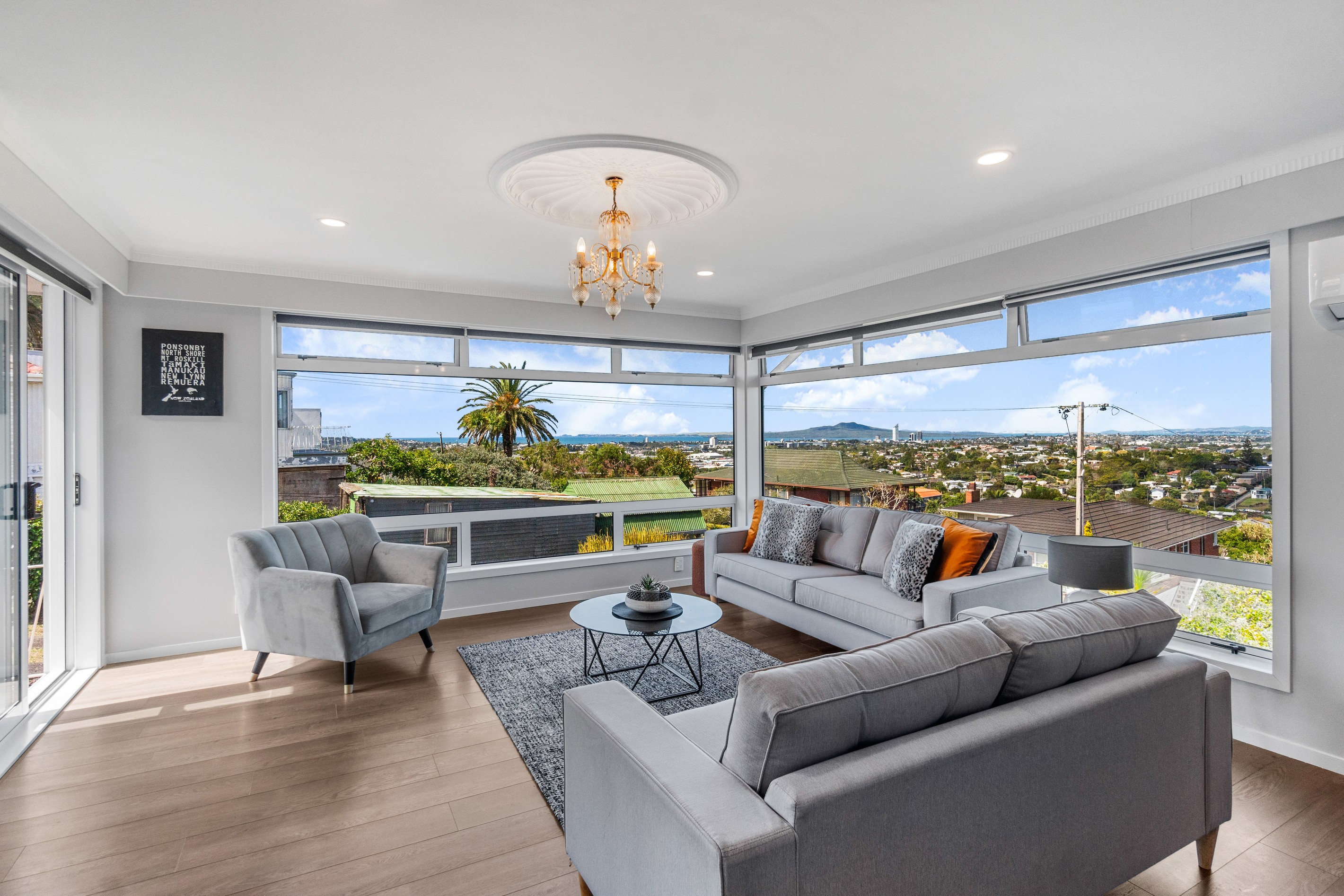 27 High Road, Glenfield, North Shore City