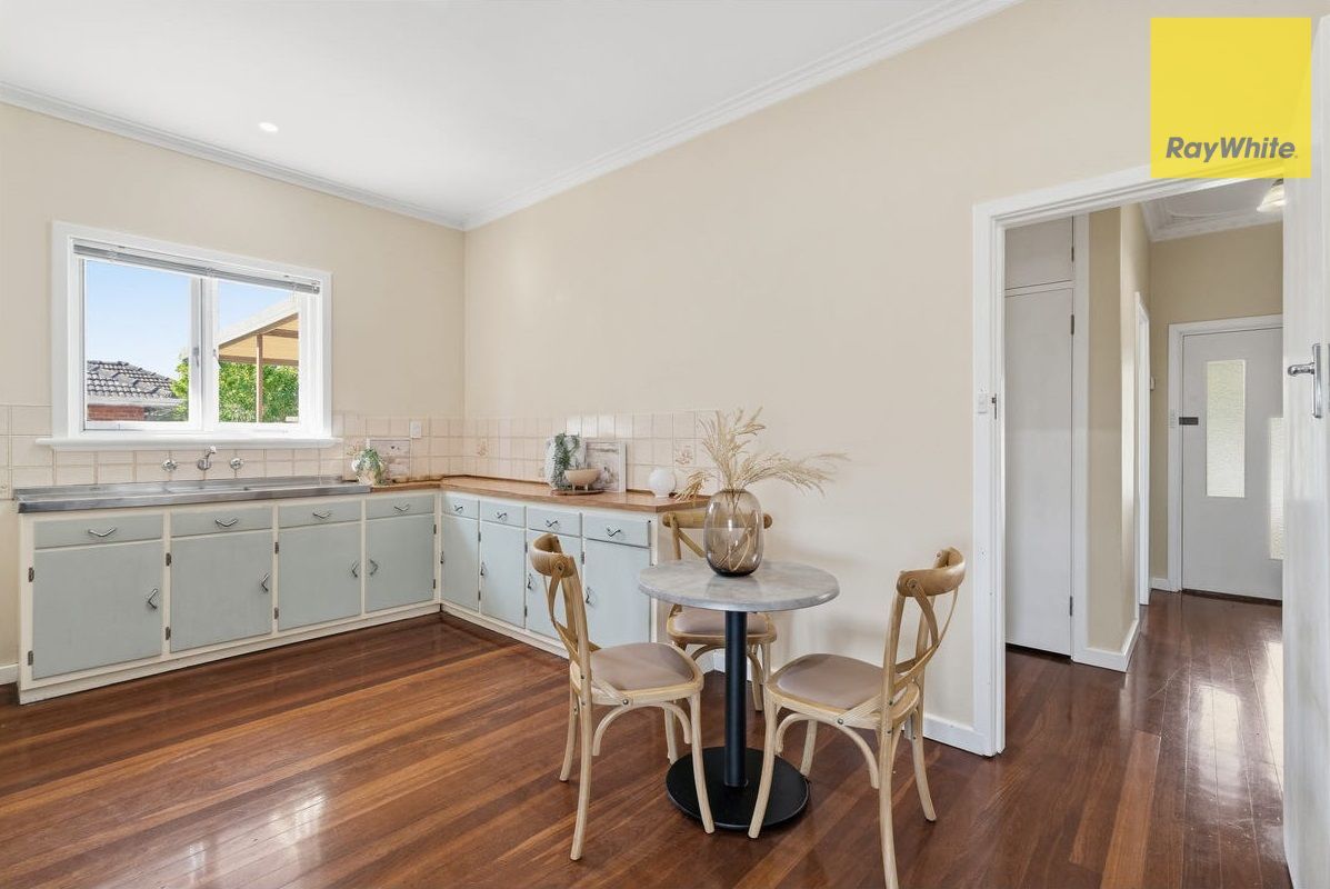 1/102 Hardy Road — photo 2 of 12