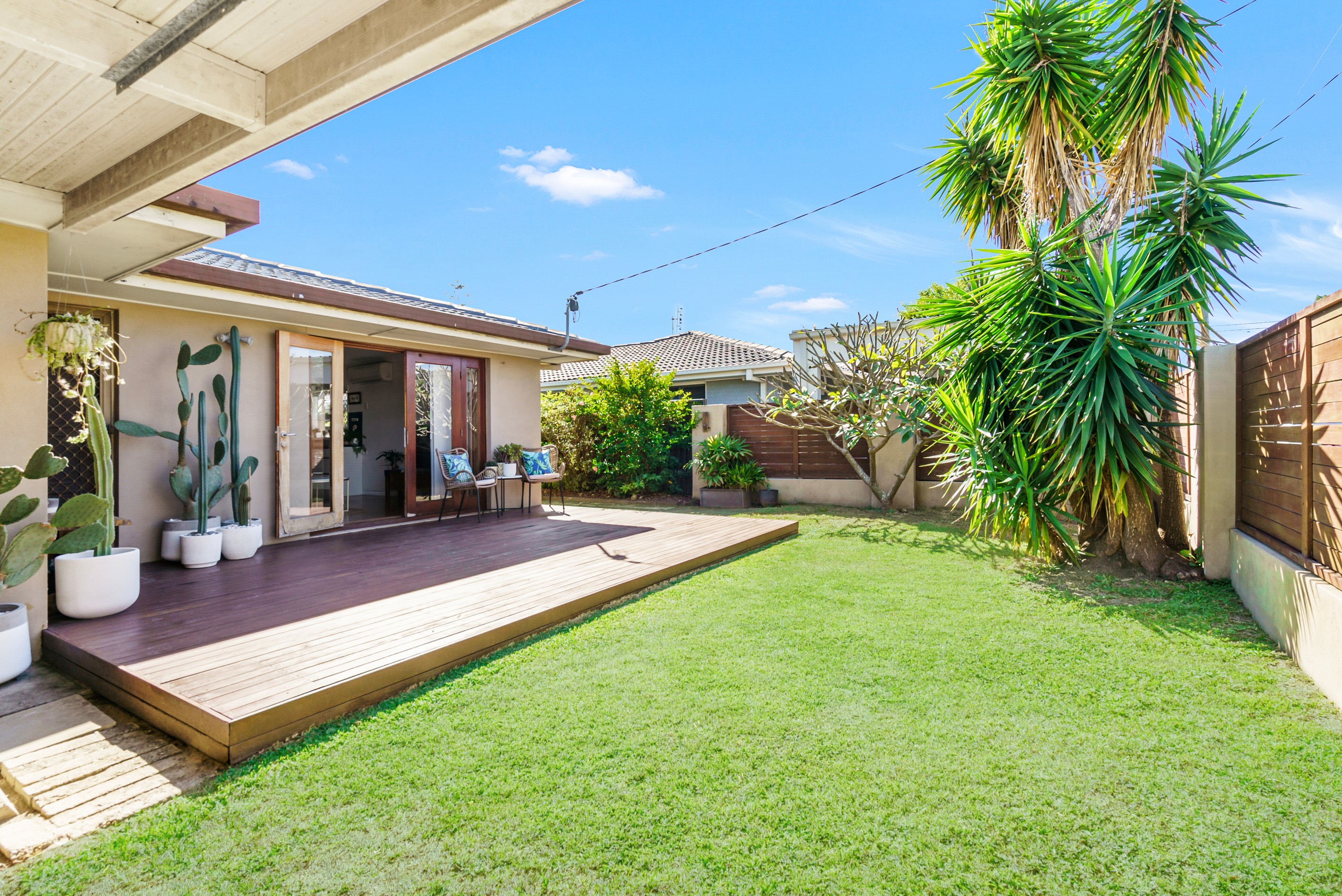 27 Second Avenue, Palm Beach, QLD 4221