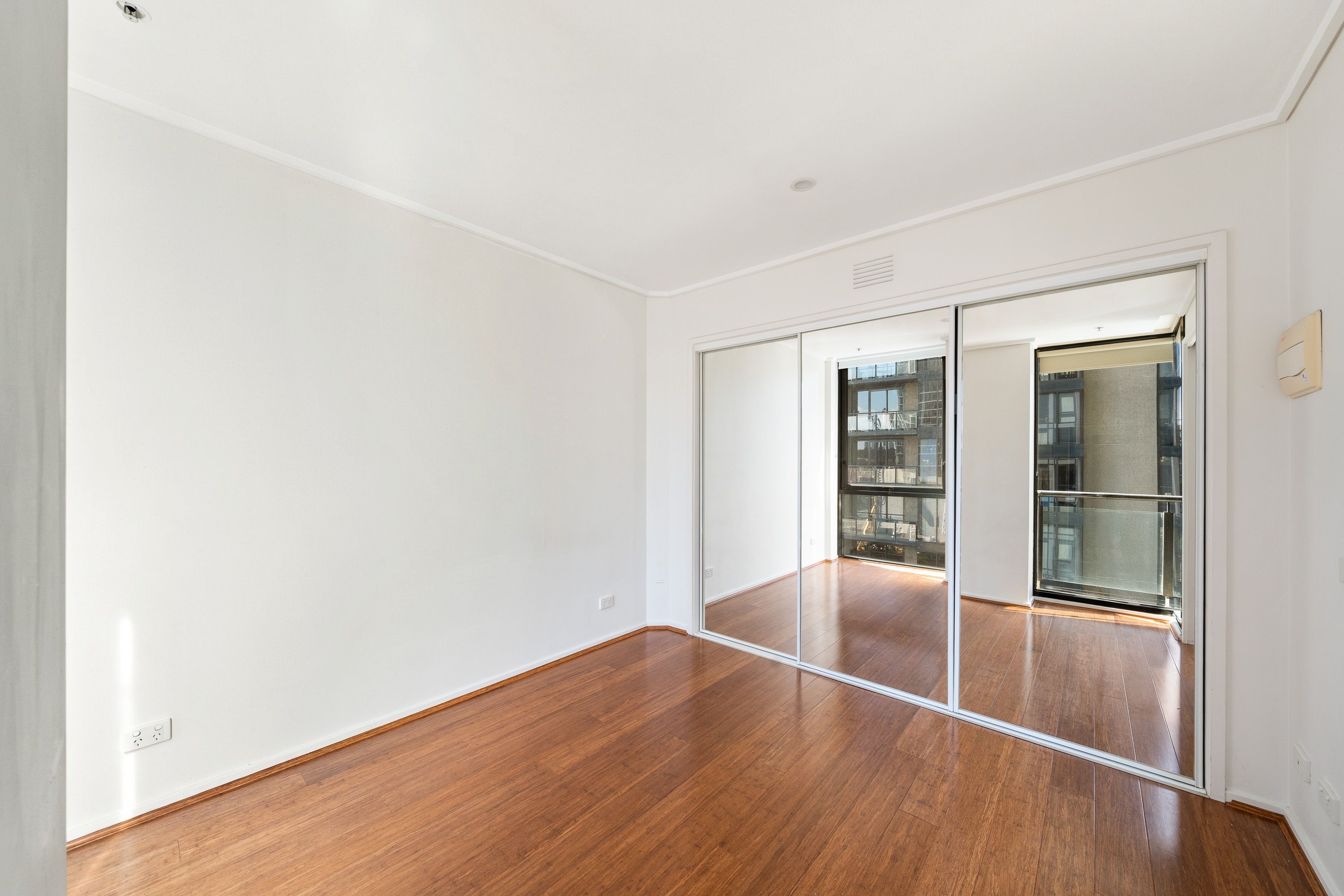 106/100 Kavanagh Street — photo 4 of 11