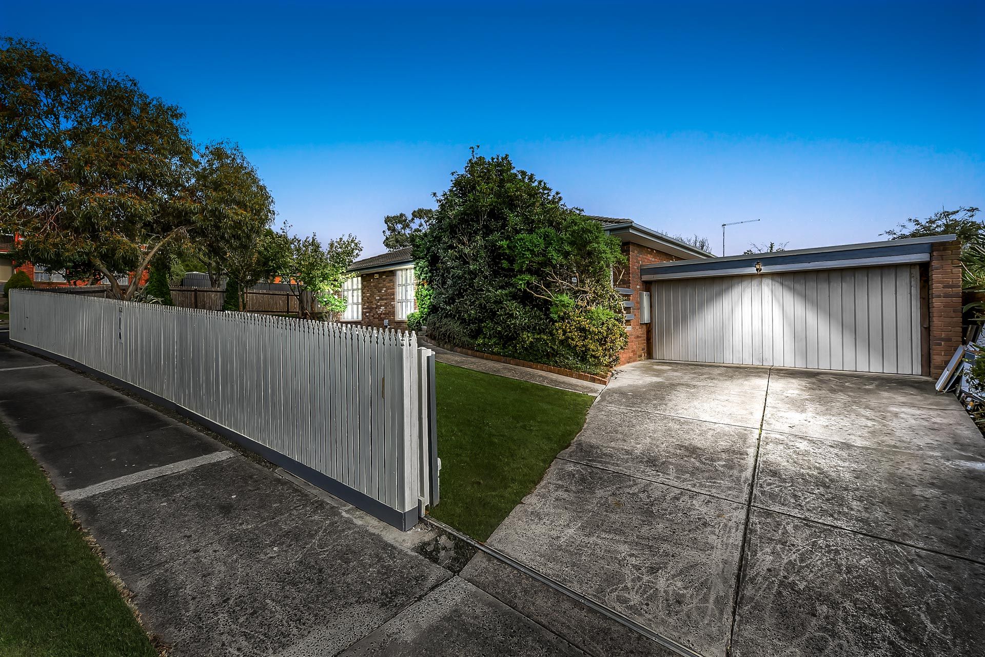 12 Mildura Crescent, Endeavour Hills, VIC 3802