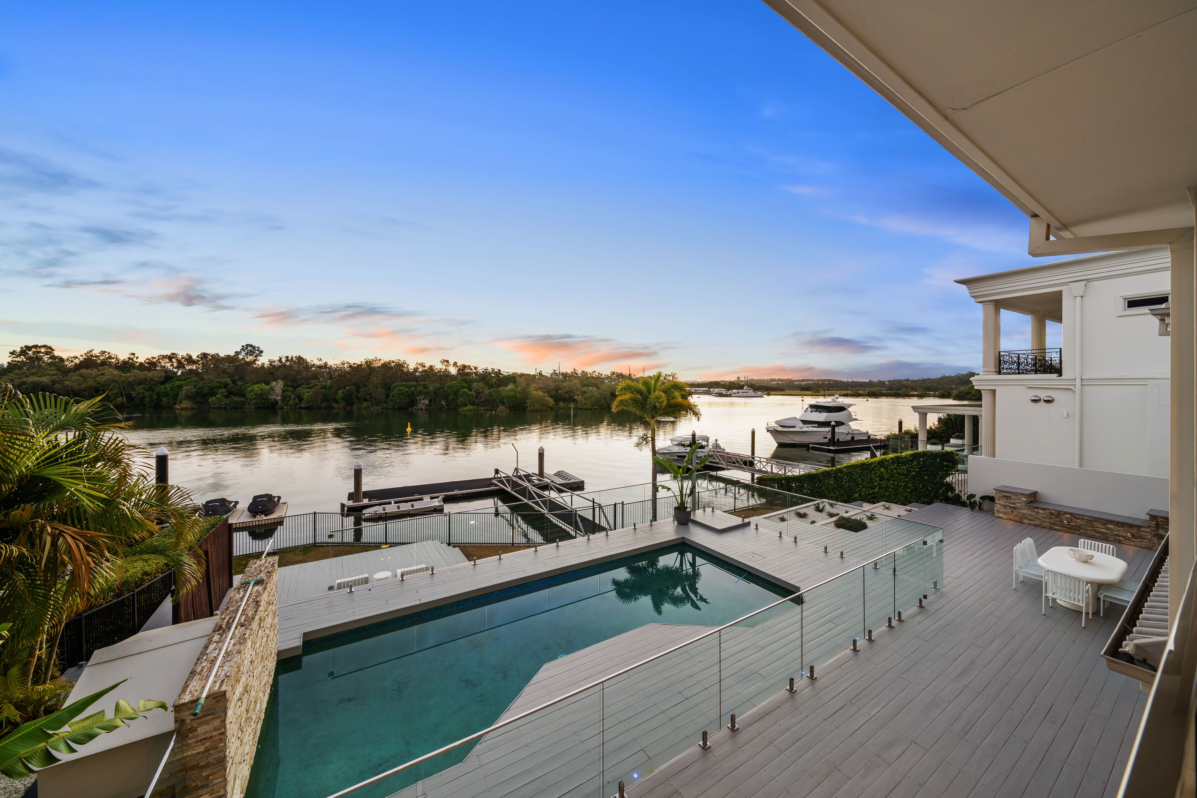 1675 Riverdale Drive, Hope Island, QLD 4212