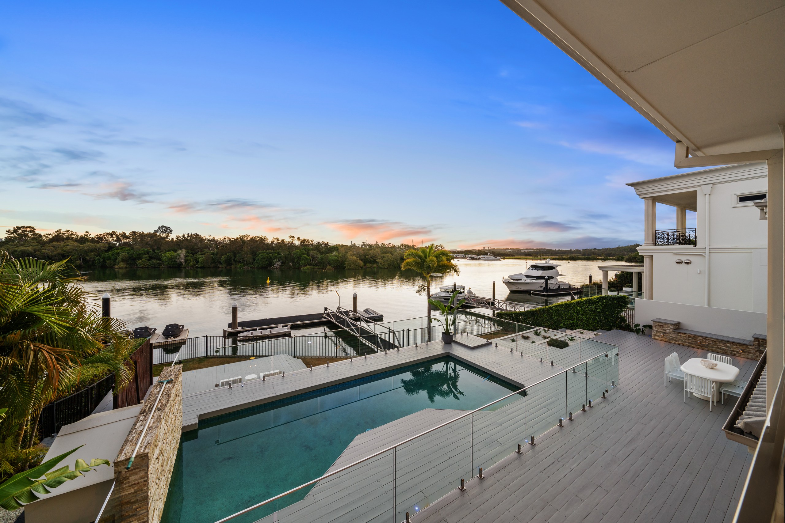 1675 Riverdale Drive, Hope Island, QLD 4212