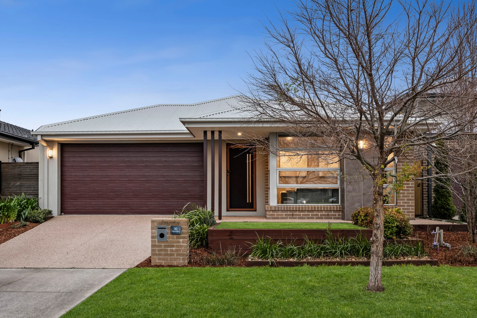 30 Patriot Boulevard, Clyde North, VIC 3978