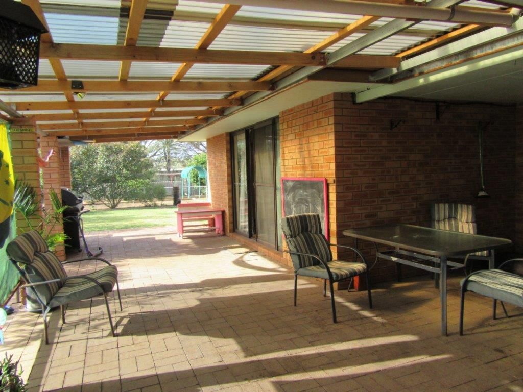 17 Slaughter Street, Three Springs, WA 6519