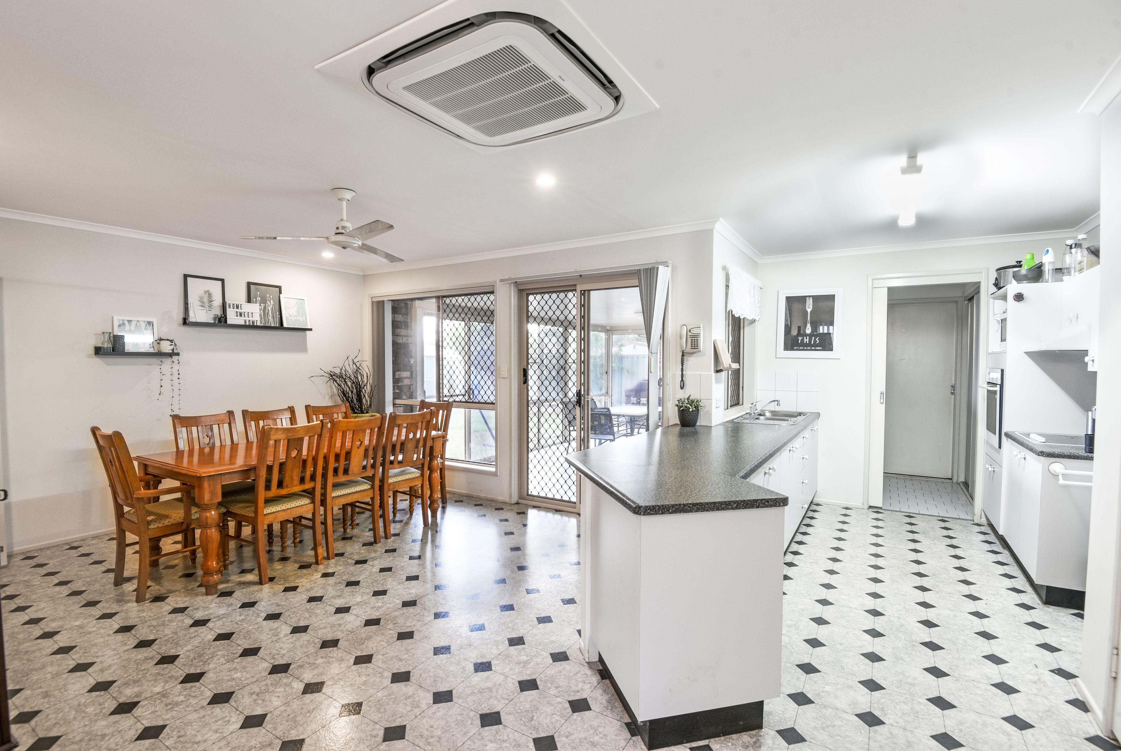 6 Connole Court, Kearneys Spring, QLD 4350