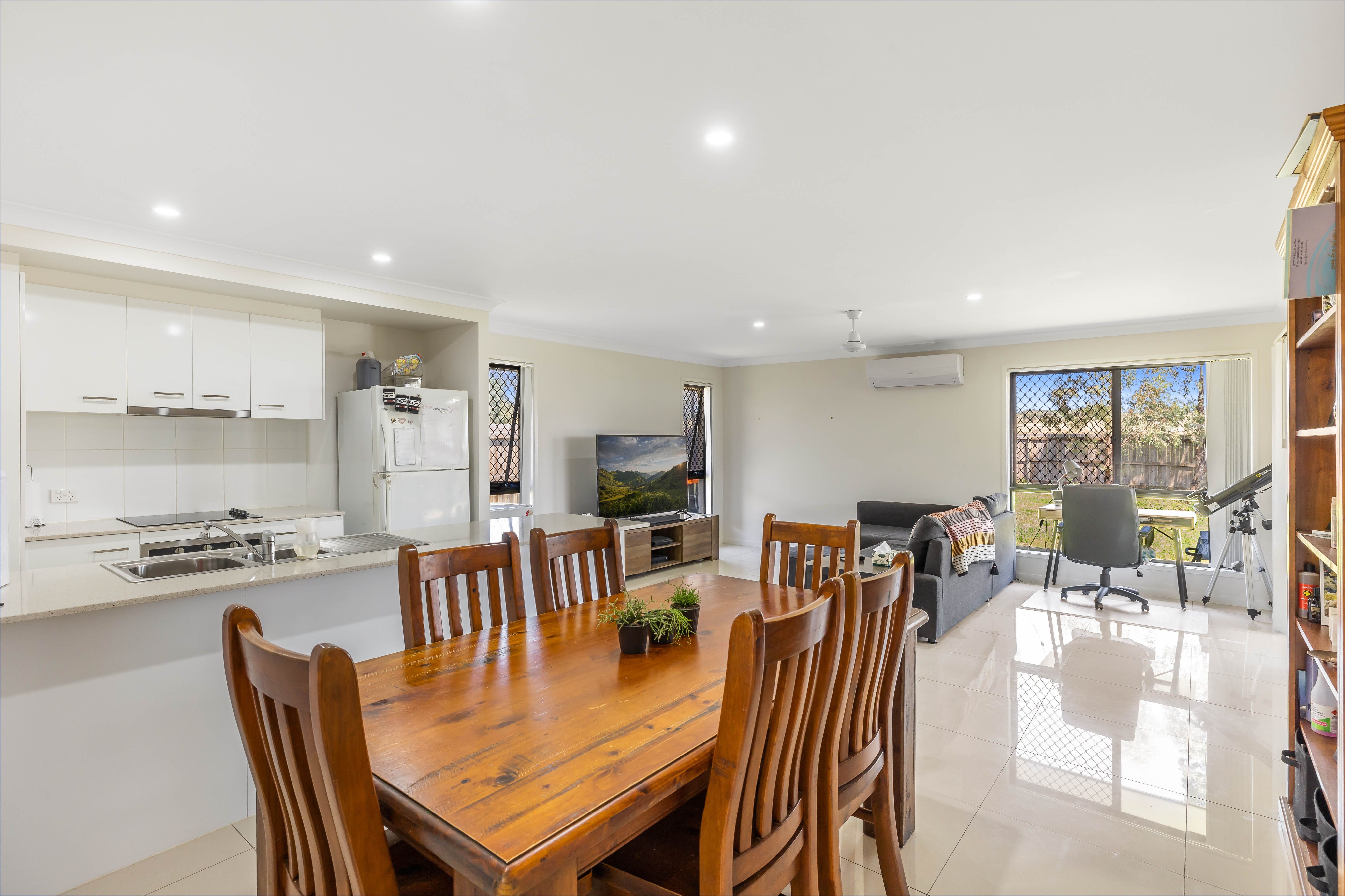 102 Magpie Drive, Cambooya, QLD 4358