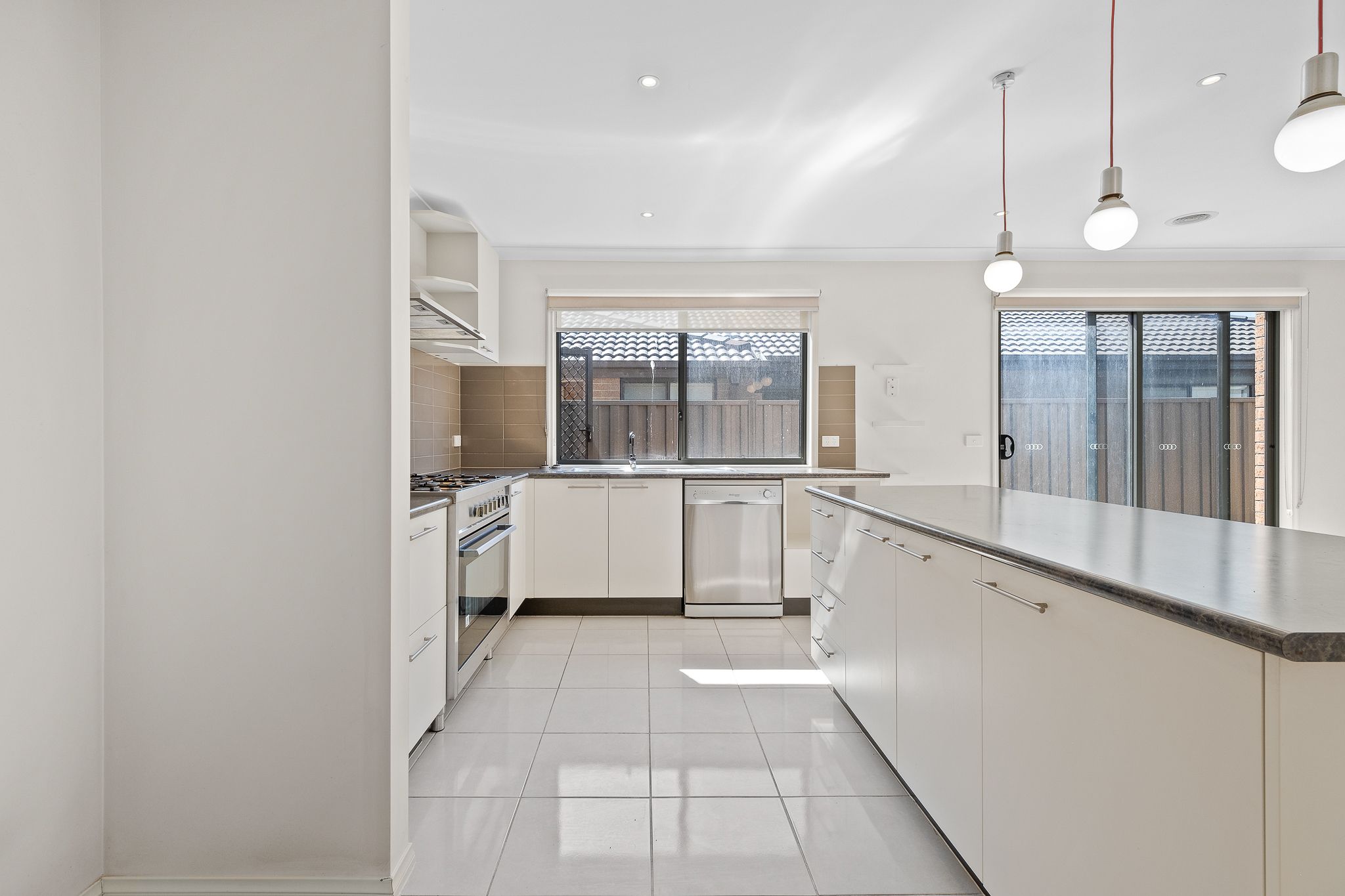 21 Beagle Street, Cranbourne East, VIC 3977