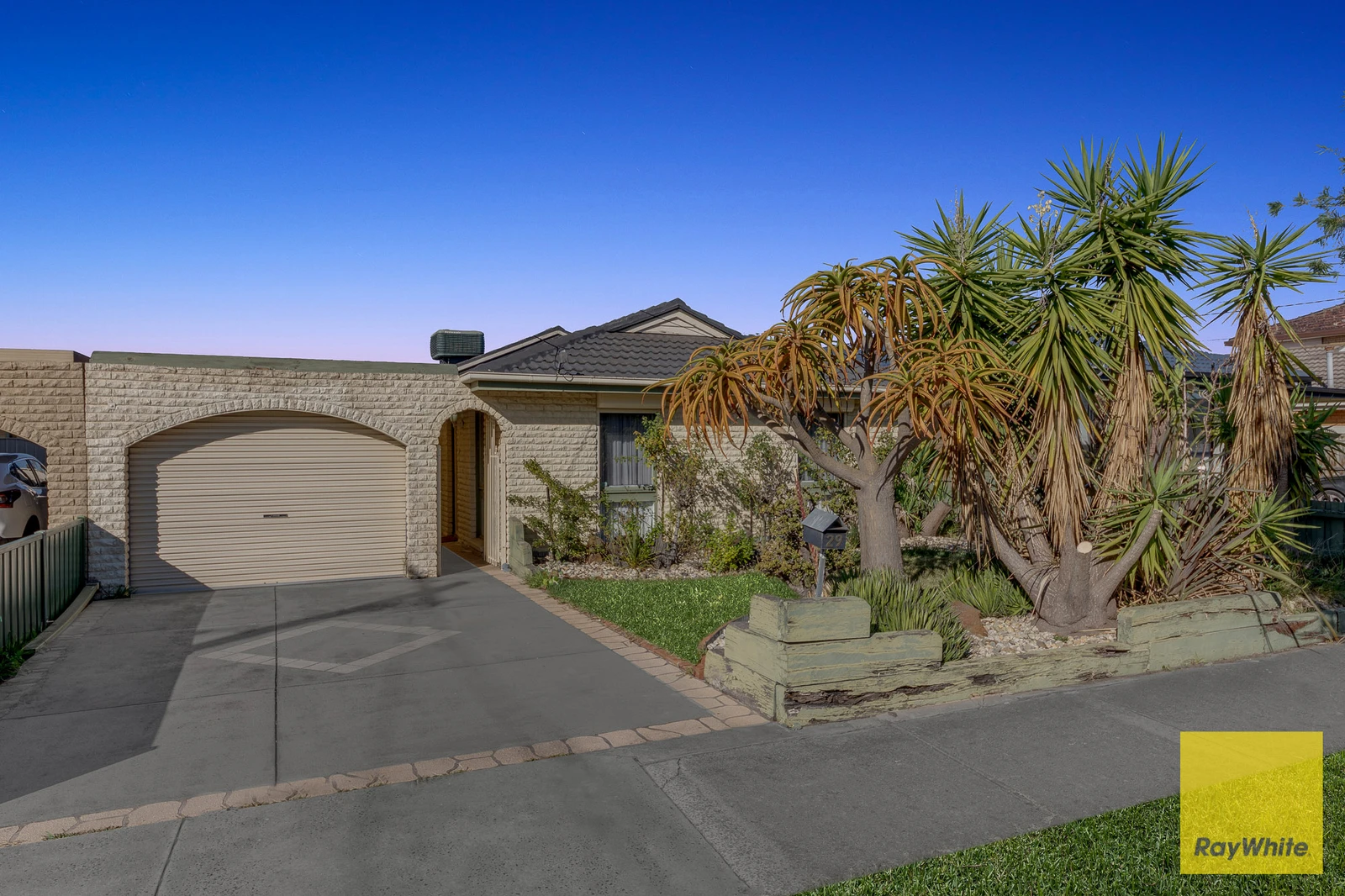 29 Hook Street, Altona Meadows, VIC 3028