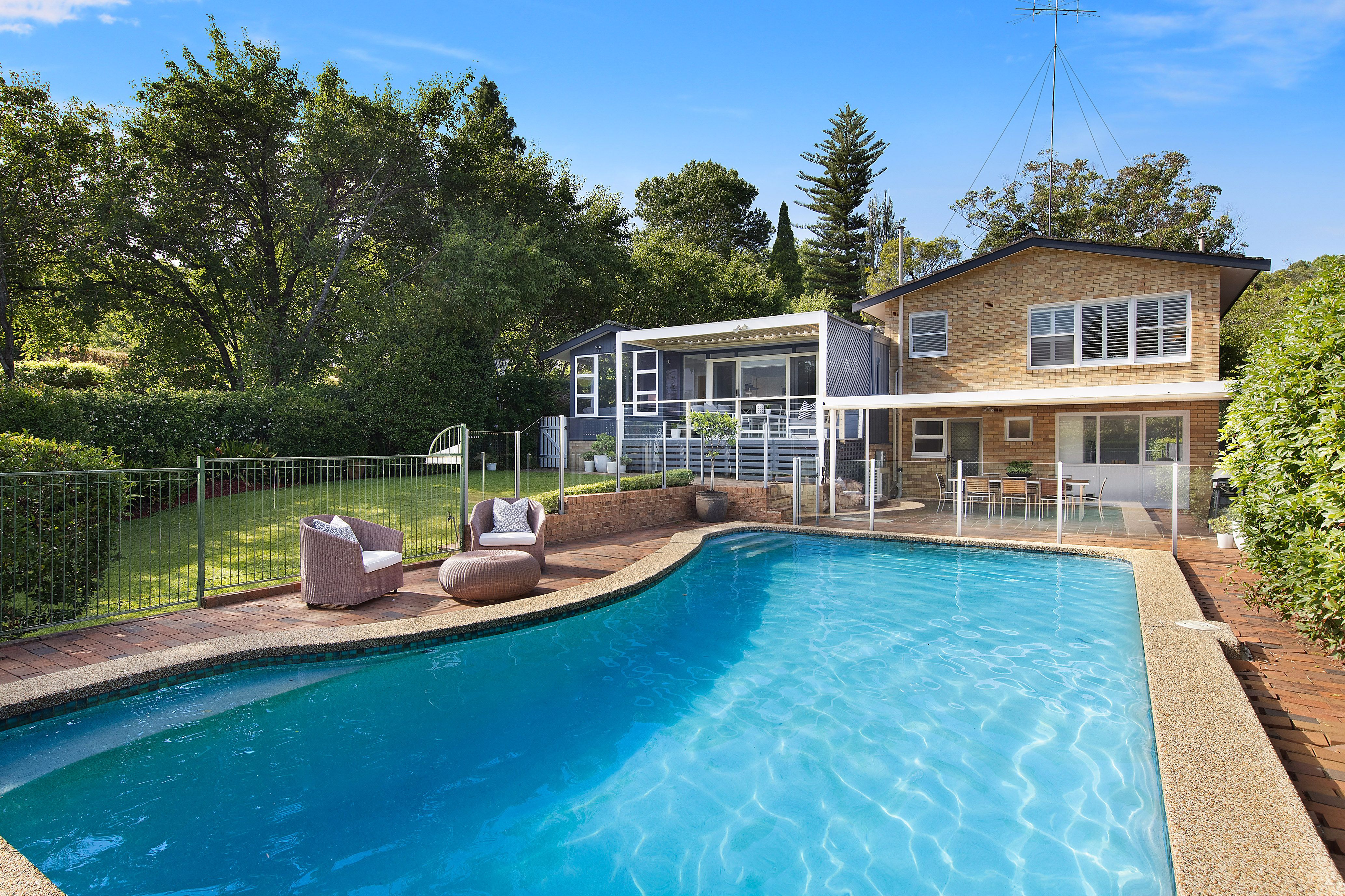 75 Kitchener Street, St Ives, NSW 2075