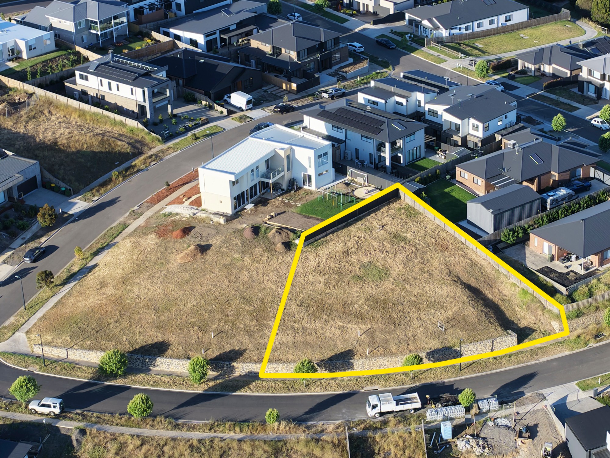 13-17 Radstock Avenue, Highton, VIC 3216